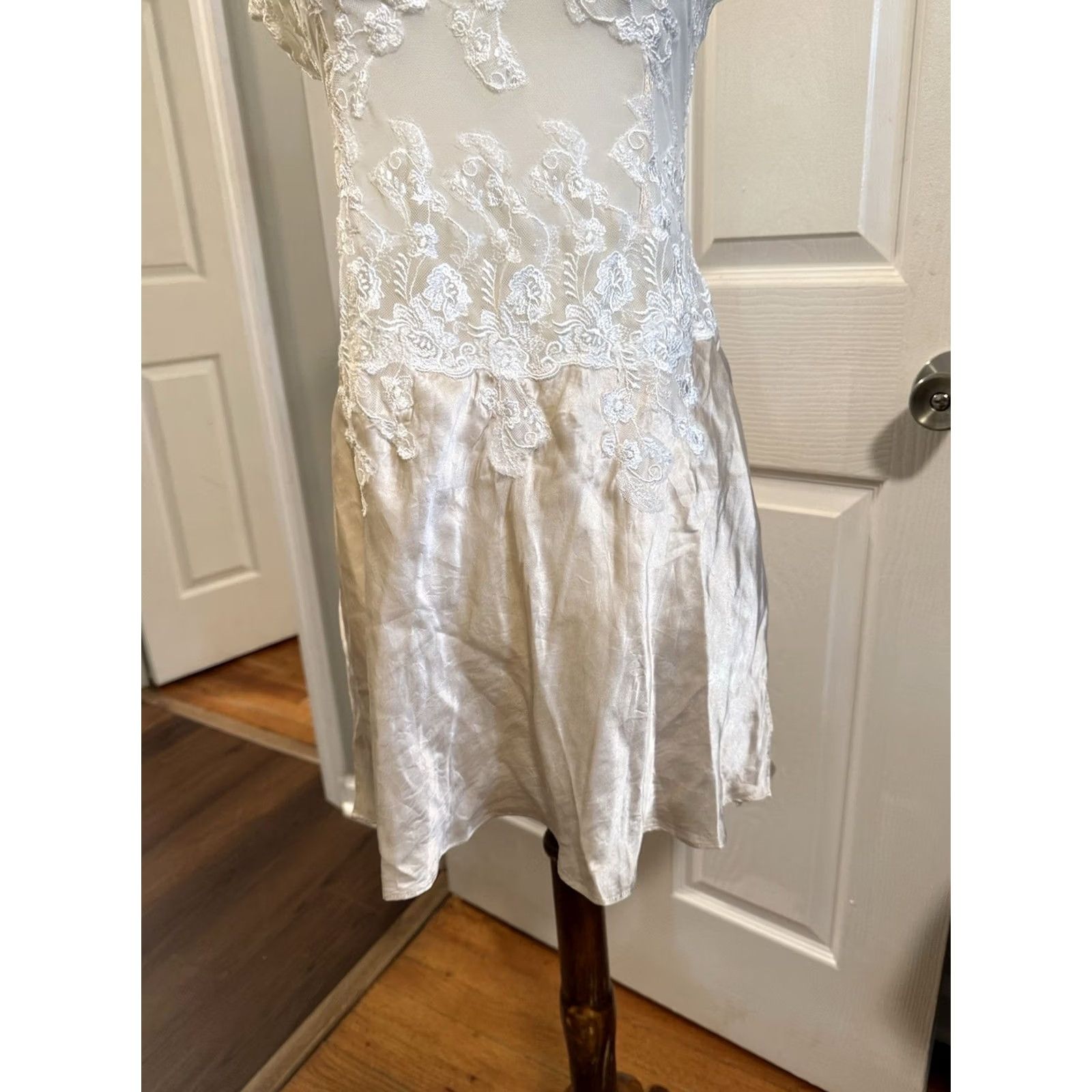 Victoria's Secret VINTAGE Victoria's Secret Silk Lace Slip Dress S Women Pink Romantic Ethereal Size ONE SIZE - 4 Thumbnail