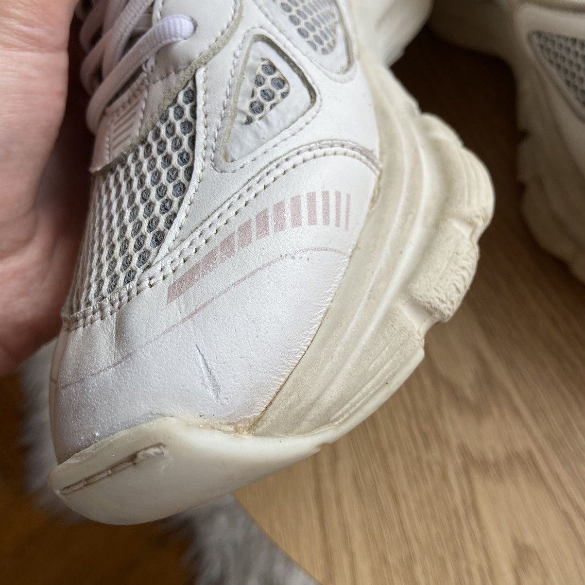 Axel Arigato Axel Arigato Marathon White Sneakers Size US 9 / IT 39 - 6 Thumbnail