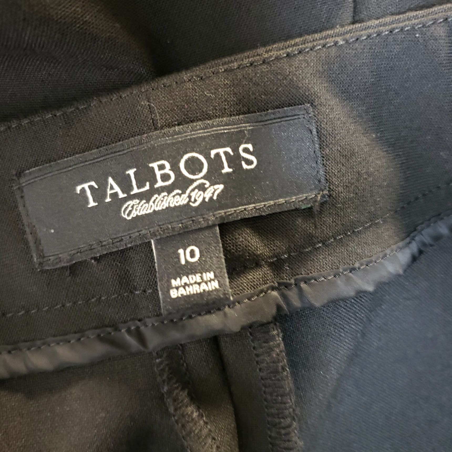Talbots Talbots Womens Heritage Cropped Pants Sz 10 Black High Rise Pants Womens Regular 10 Black 24.5 Inseam Cropped Rise 11.5 Size 32" / US 10 / IT 46 - 6 Thumbnail