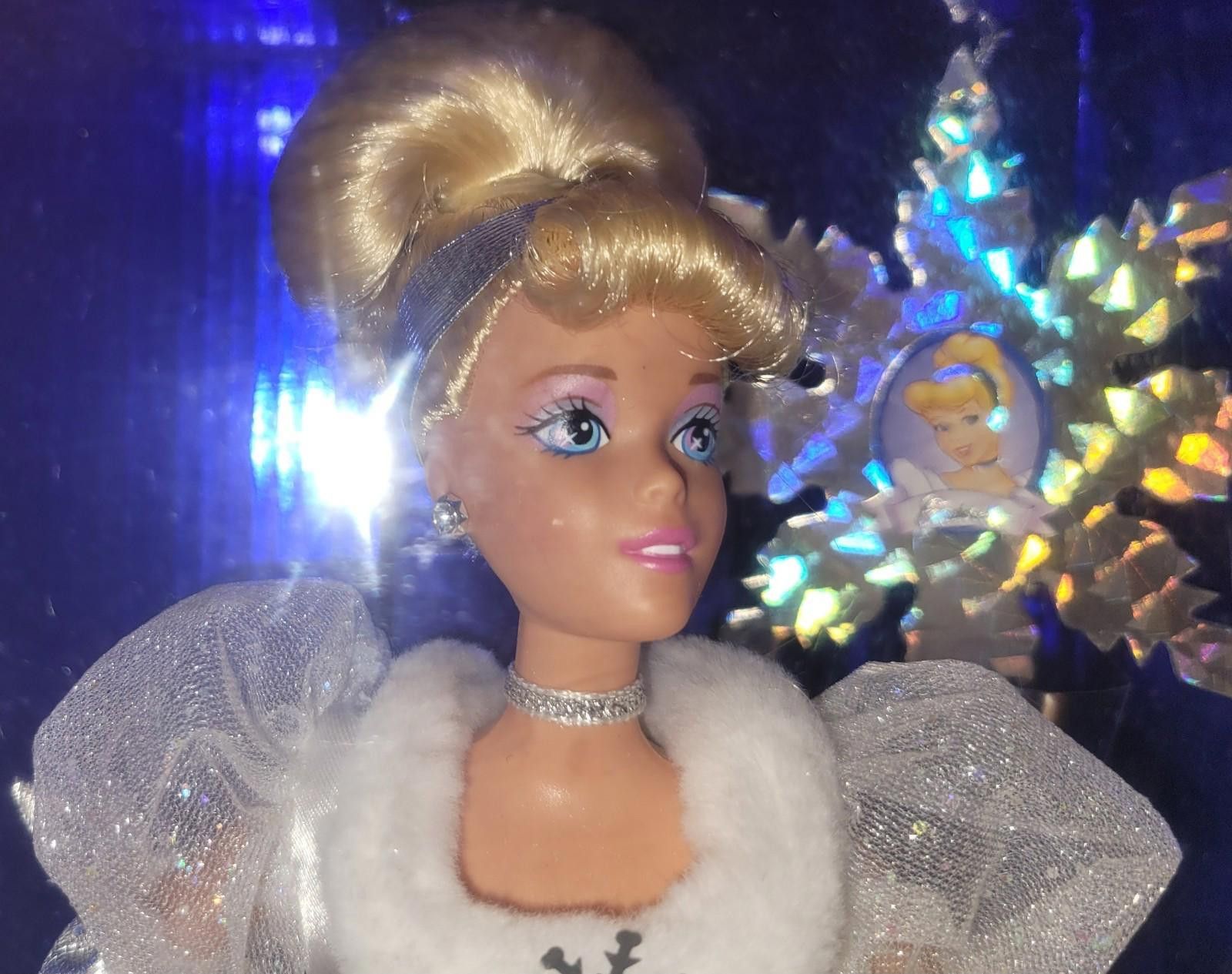Designer Disney's Cinderella Holiday Princess Special Edition Mattel Size ONE SIZE - 2 Thumbnail