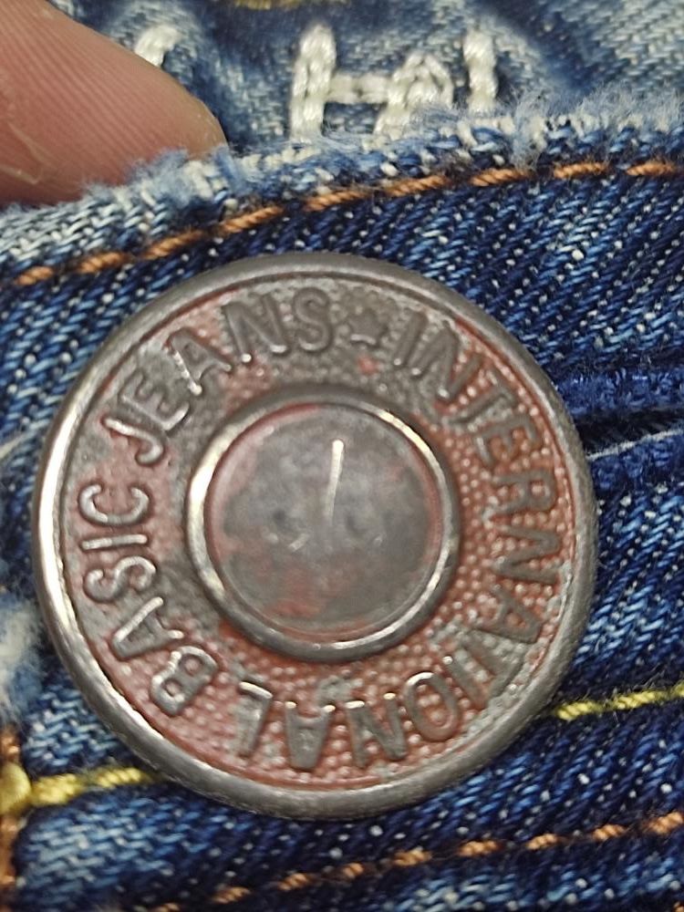 Japanese Brand × Vintage VINTAGE INTERNATIONAL BASIC JEANS DISTRESSED STYLE Size US 33 - 10 Thumbnail