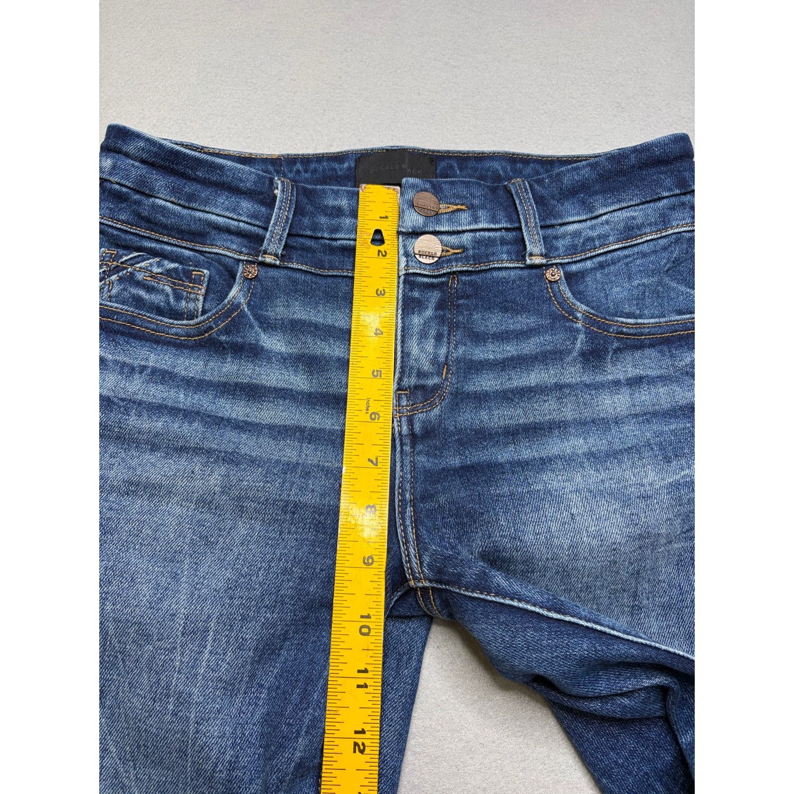 Buckle Black Buckle Black Women’s Bootcut Jeans Size 27x32 Medium Wash Size 27" / US 4 / IT 40 - 8 Thumbnail