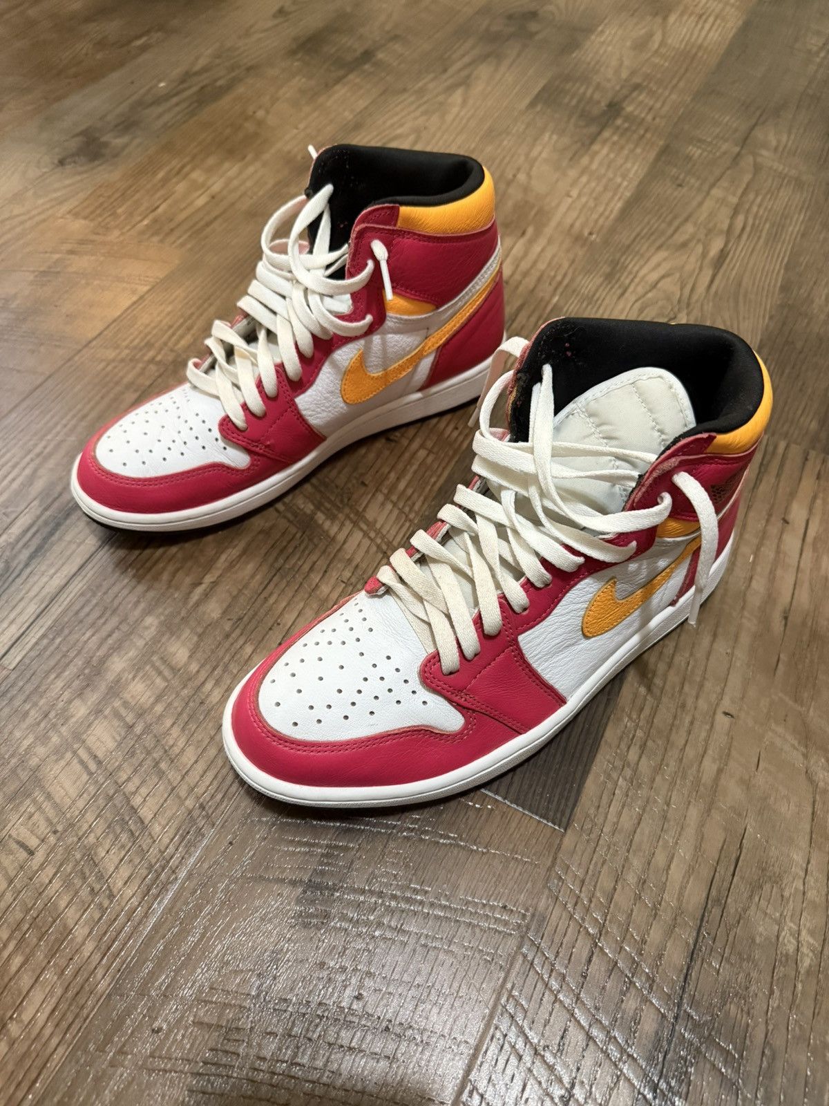 Jordan Brand Jordan One Retro Light Fusion Red Size US 10 / EU 43 - 2 Thumbnail