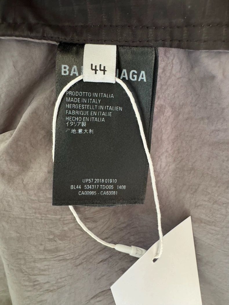 Balenciaga Balenciaga Logo printed zip-up high collar long sleeves Size US S / EU 44-46 / 1 - 5 Thumbnail