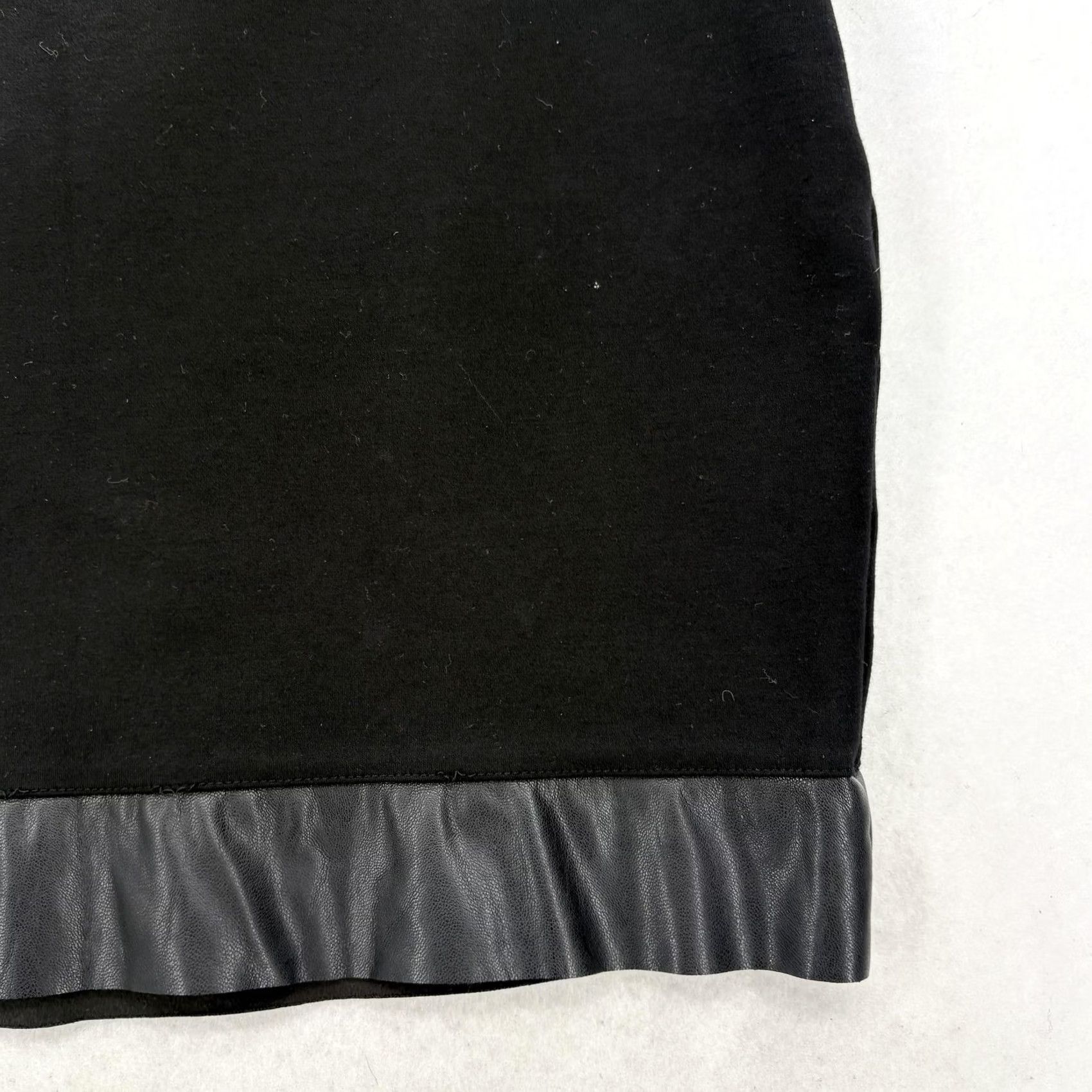 Vintage Sympli Skirt Womens 10 Black Ponte Jersey Pencil Short Ruffle Faux Leather Hem Size L / US 10 / IT 46 - 2 Thumbnail