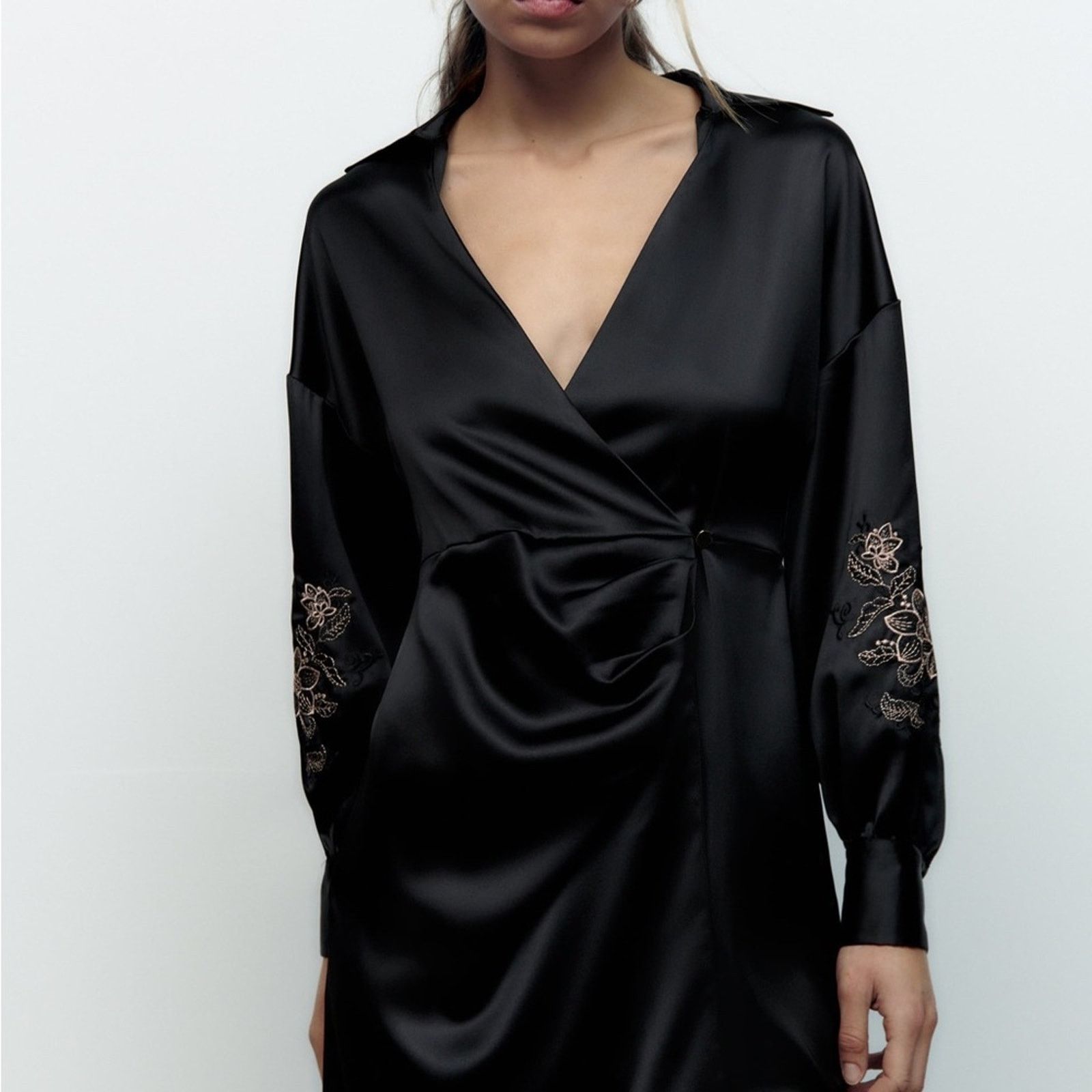 Zara ZARA BLOGGER FAVORITE EMBROIDERED SATIN EFFECT DRESS Size S / US 4 / IT 40 - 5 Thumbnail