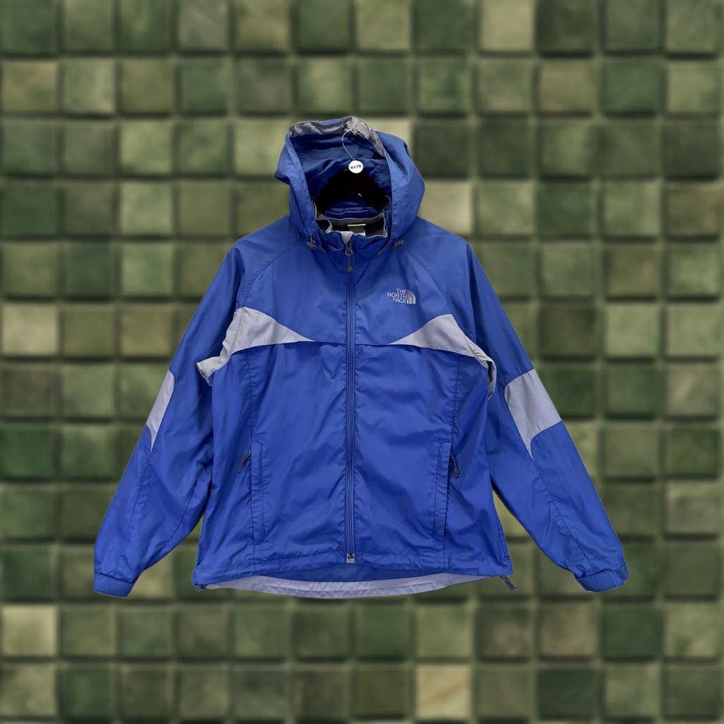 The North Face The North Face Womens Jacket Windbreaker Zip Blue Sze M-8179 Regular XS? Size M / US 6-8 / IT 42-44 - 1 Thumbnail