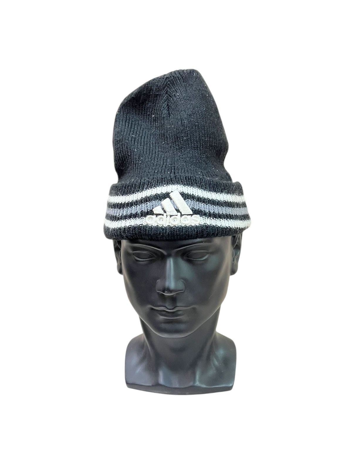 Adidas Vintage Adidas Beanie Hats Size ONE SIZE - 1 Thumbnail