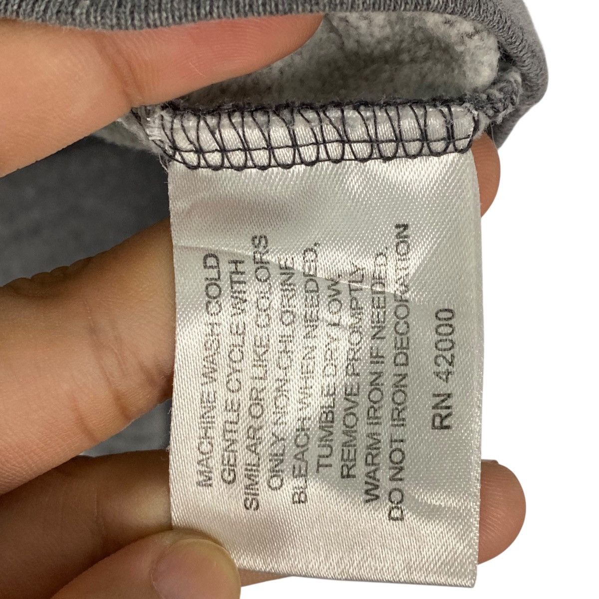 Vintage Vintage Disney Characte Eeyore Winnie Sweatshirt Grey Size M Size M / US 6-8 / IT 42-44 - 6 Thumbnail