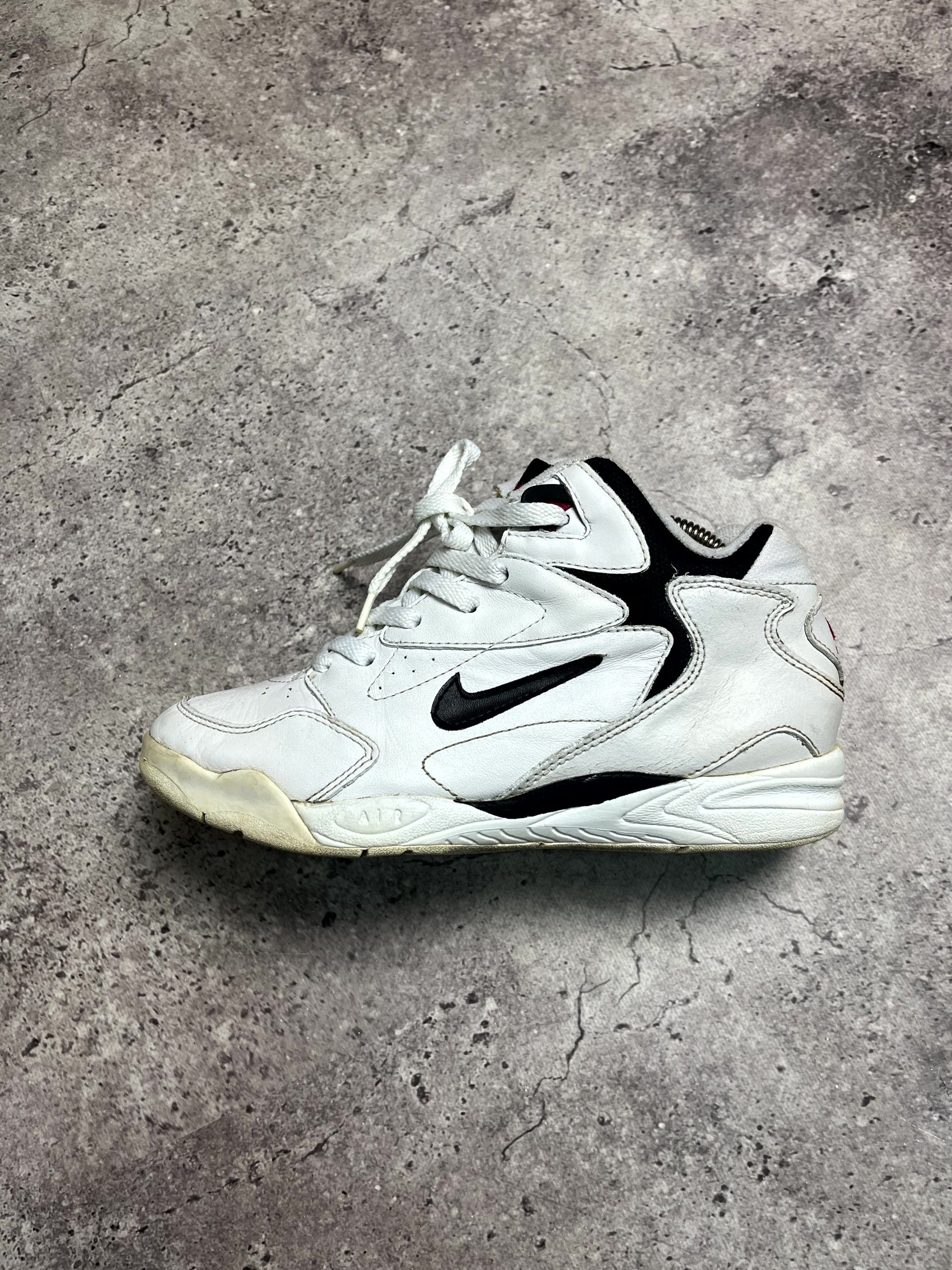 Nike Vintage Nike Air High Top White Sneakers Size US 7.5 EU 38.5 Size US 7.5 / IT 37.5 - 1 Thumbnail