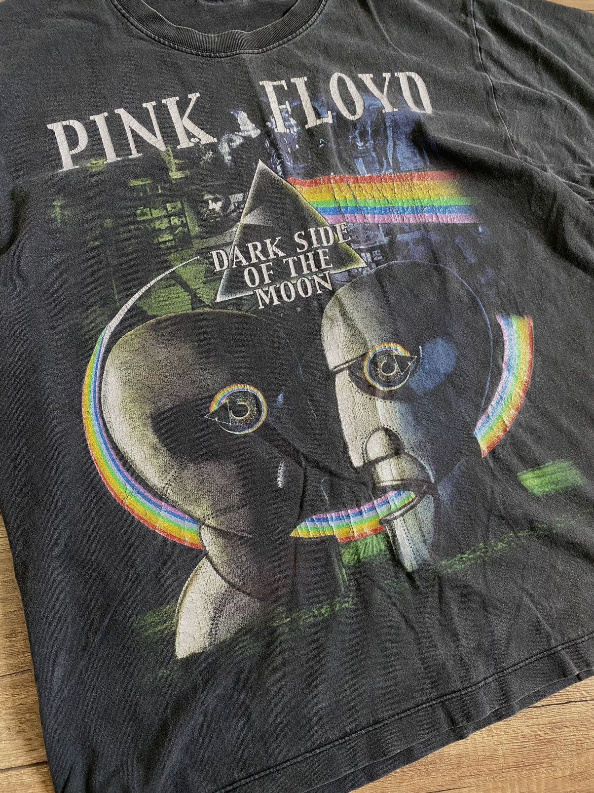 Pink Floyd Vintage Pink Floyd Dark Side of The Moon T Shirt Distressed Size US M / EU 48-50 / 2 - 4 Thumbnail