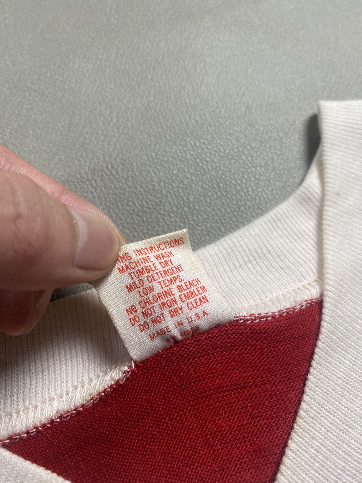 Vintage Vintage 80s University Arkansas Razorbacks Tshirt Size US M / EU 48-50 / 2 - 3 Thumbnail