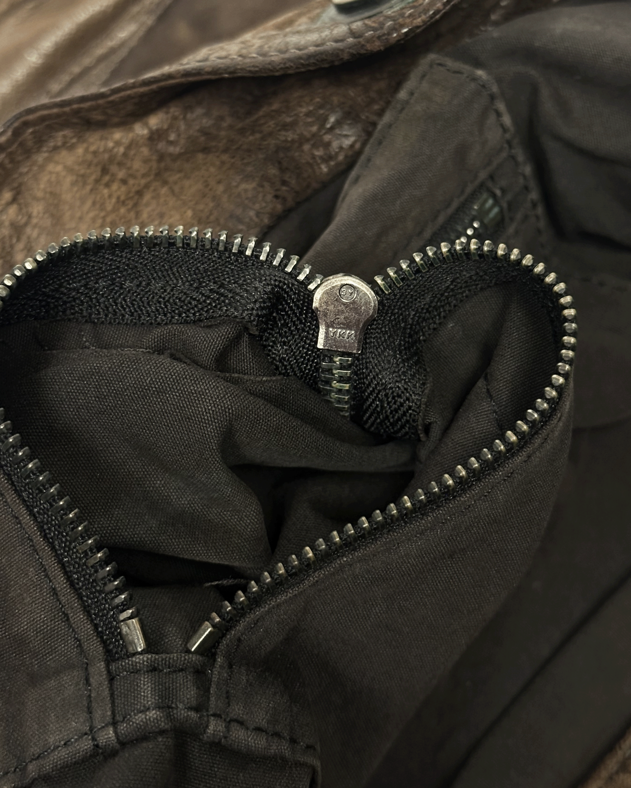 Julius Julius Leather Gas Mask Crossbody Messenger Bag Size ONE SIZE - 11 Thumbnail