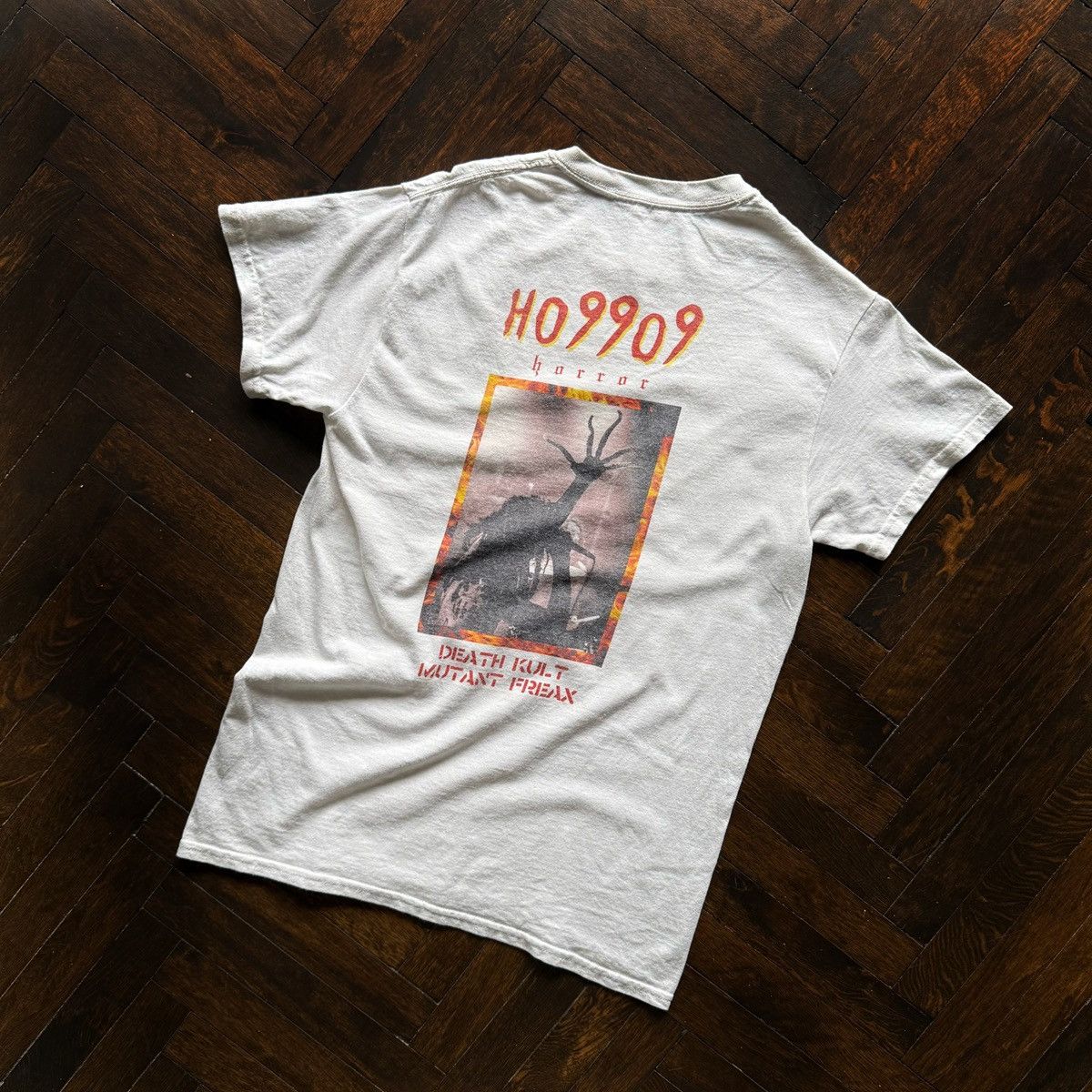 Gildan Gildan Mens White Horror Double Sided Graphic Band T-Shirt Size US S / EU 44-46 / 1 - 4 Thumbnail