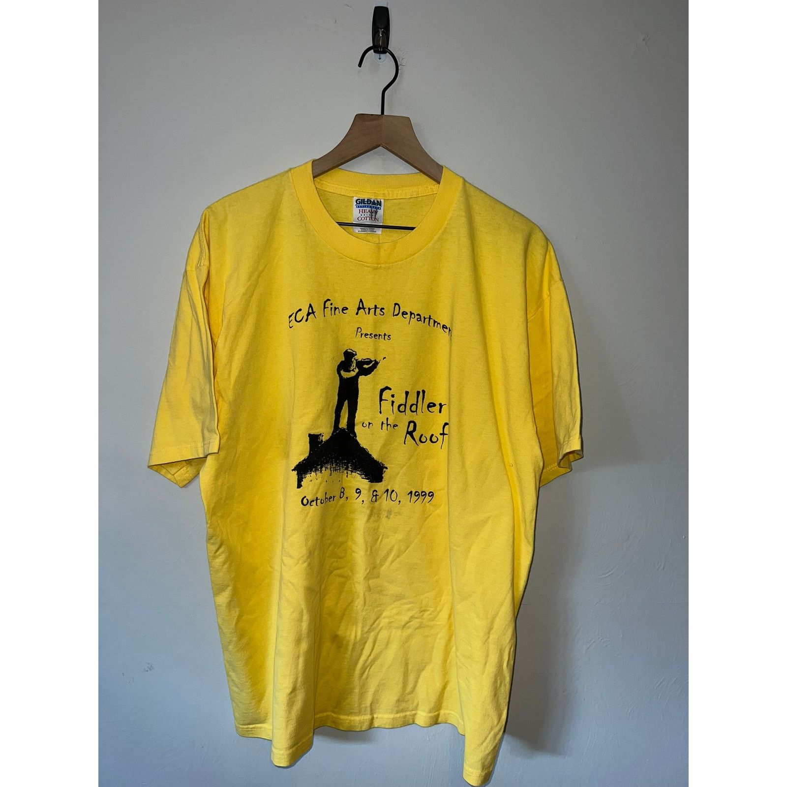 Gildan Vintage Fiddler On The Roof Shirt Fine Arts Tee VTG 90s XL Size US XL / EU 56 / 4 - 1 Thumbnail