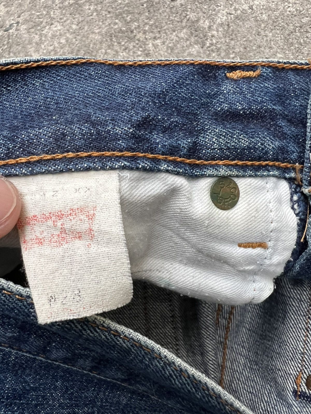 Levi's Vintage 90’s Levis 504Z Big E Selvedge Distressed Jean Size US 28 / EU 44 - 22 Thumbnail