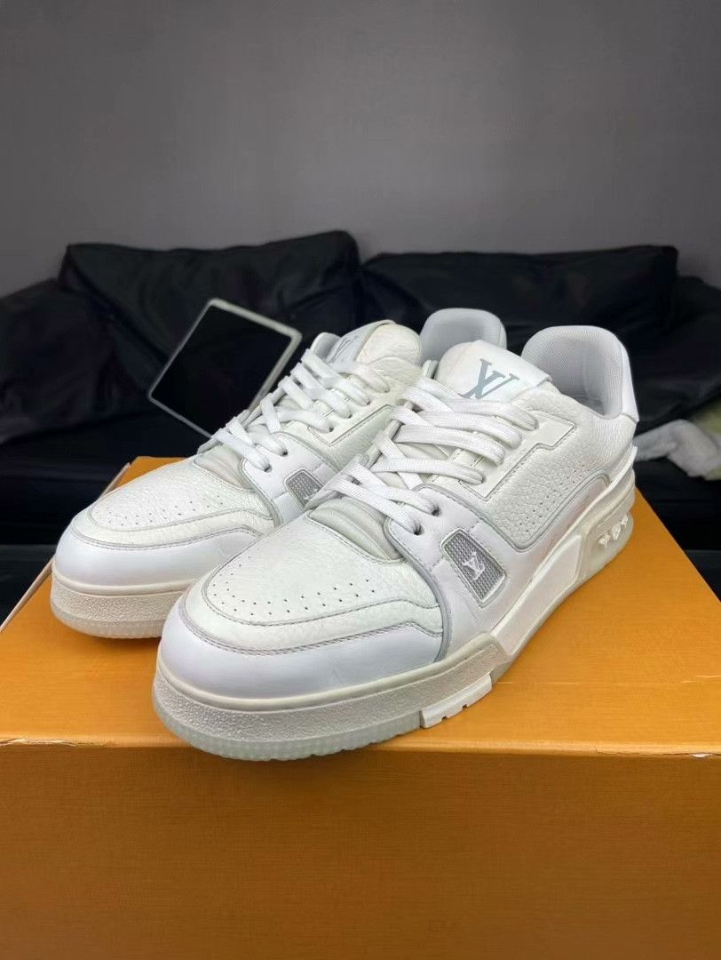 Louis Vuitton Louis Vuitton Training White Lowtop Sneakers 10 Men Size US 10 / EU 43 - 1 Thumbnail