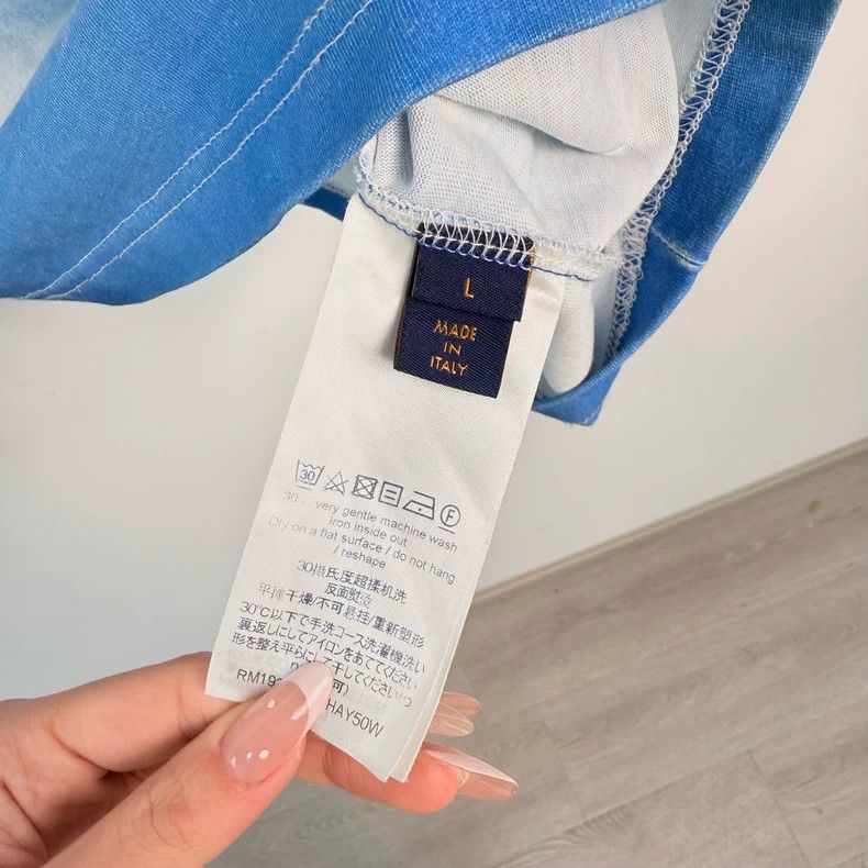 Louis Vuitton Louis Vuitton Blue Sky and White Cloud Short Sleeve Size US L / EU 52-54 / 3 - 5 Thumbnail