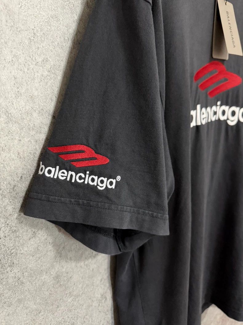 Balenciaga Balenciaga Black and Red Embroidered Logo 3B Short Sleeve Size US XS / EU 42 / 0 - 4 Thumbnail
