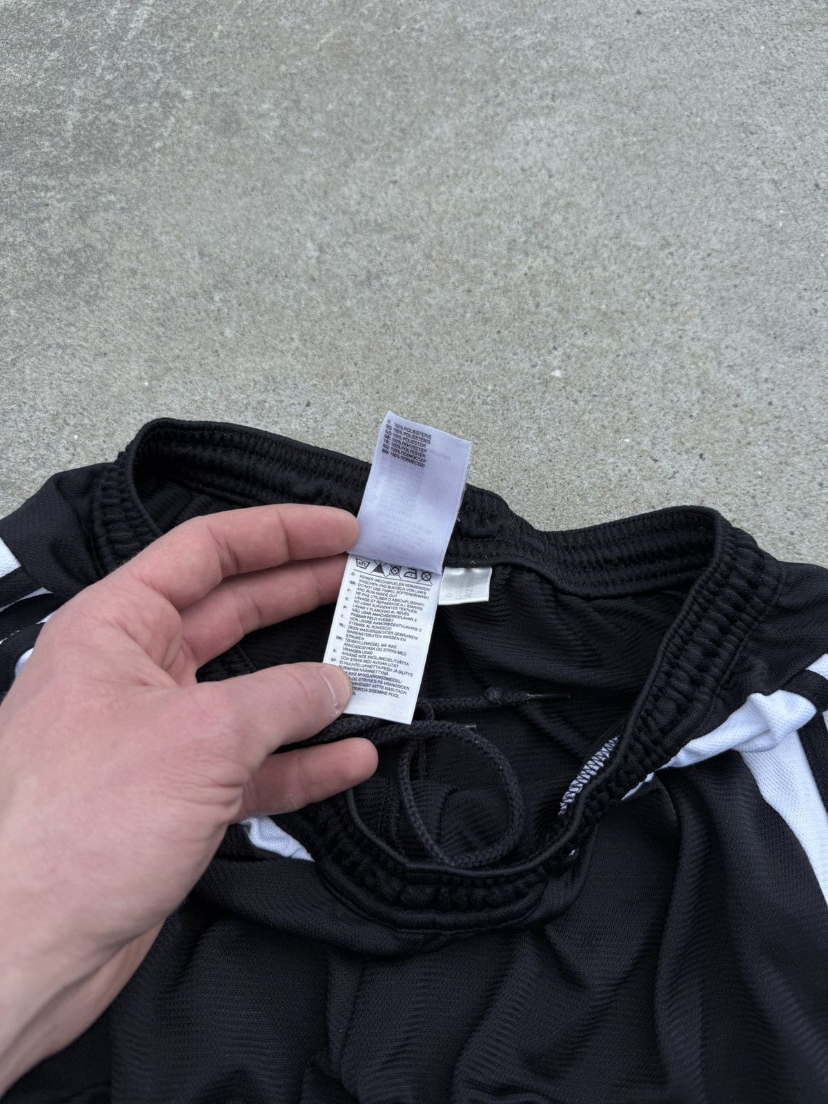 Adidas Vintage Adidas y2k streetwear track oversized shorts Size US 32 / EU 48 - 11 Thumbnail
