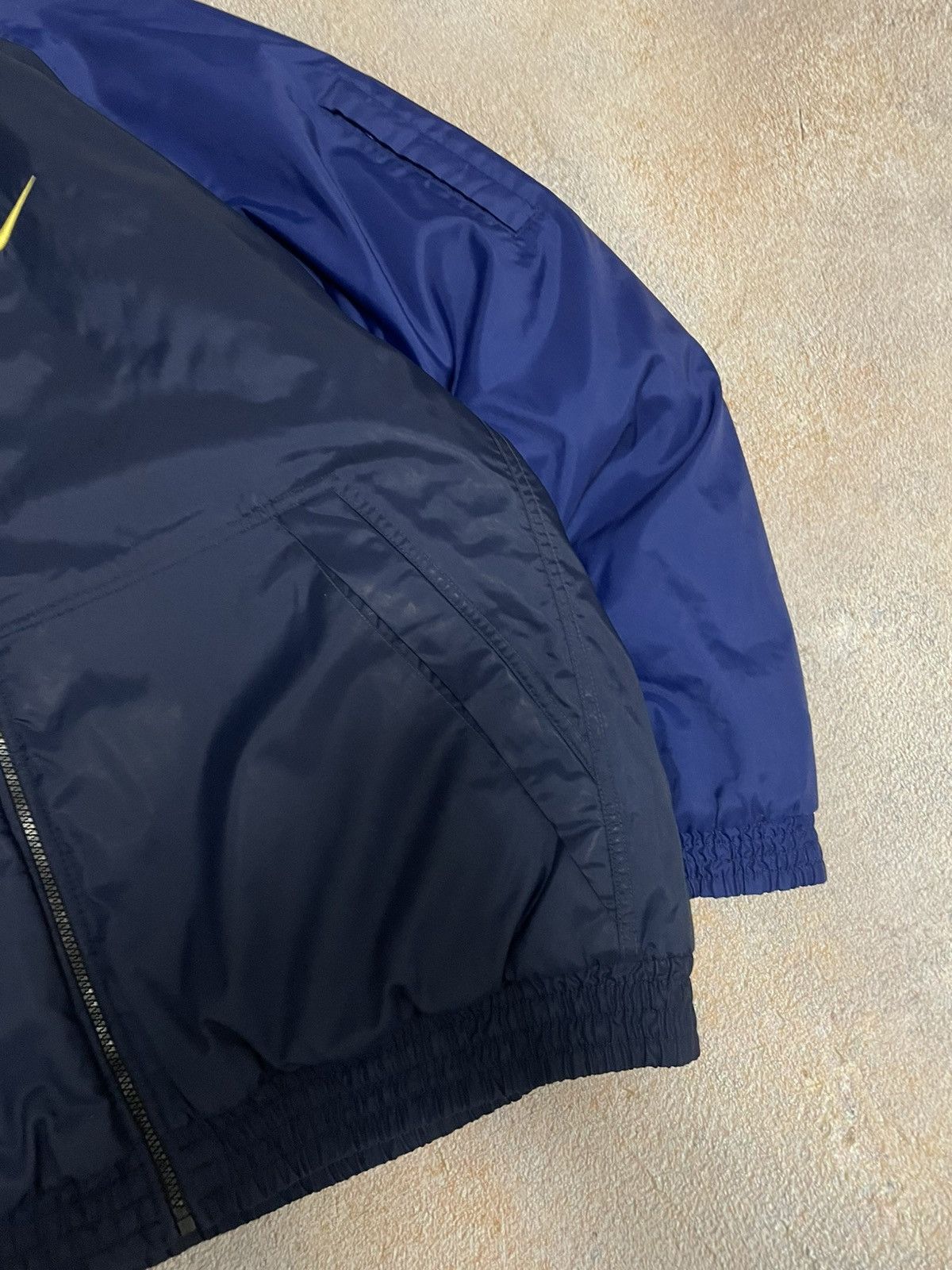 Nike Vintage Nike Big Logo Nylon Insulated Baggy Bomber Jacket Size US L / EU 52-54 / 3 - 7 Thumbnail