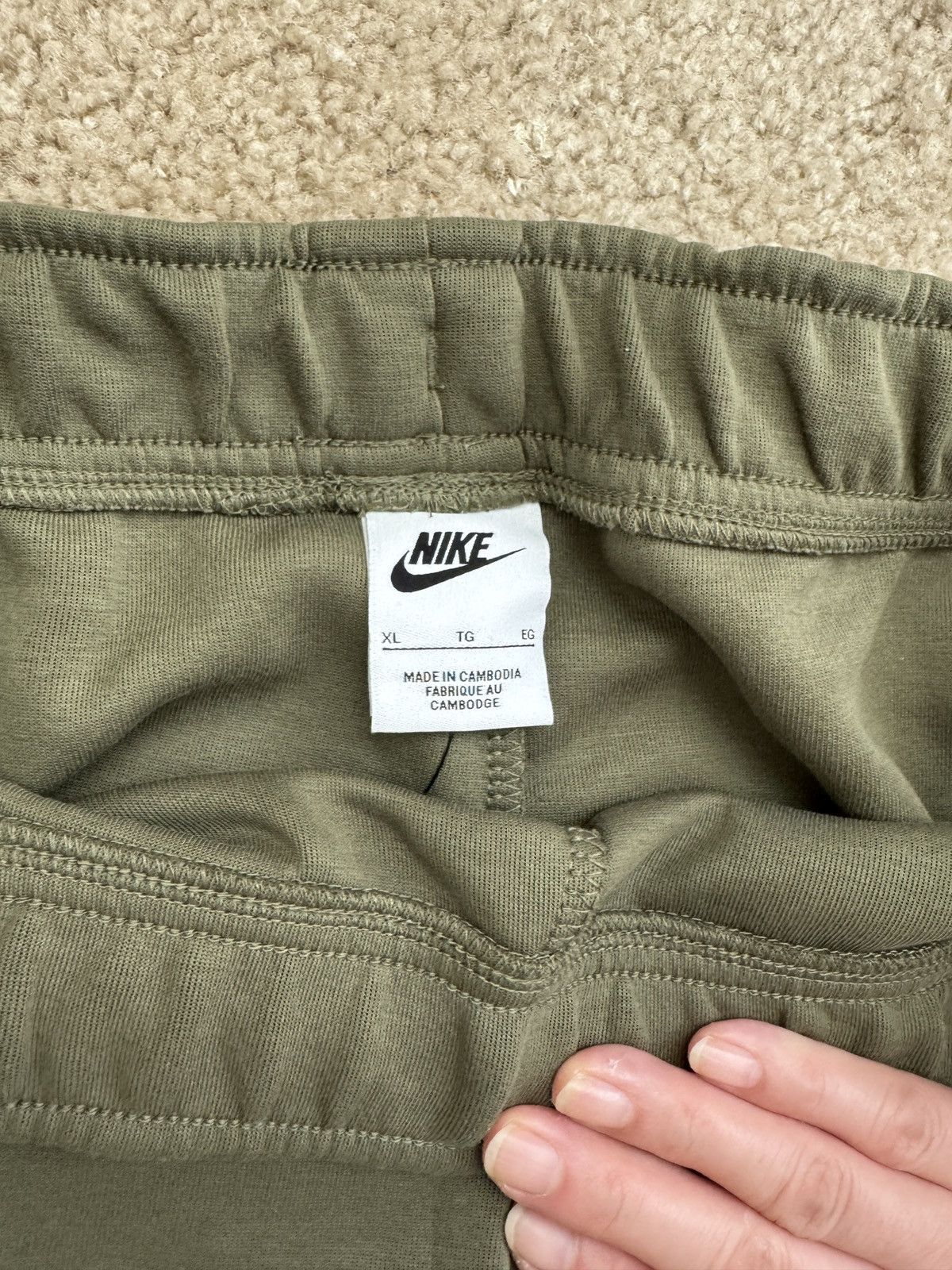 Nike Nike Tech Sweatpants Open Hem Size XL Army Green Size US 36 / EU 52 - 3 Thumbnail