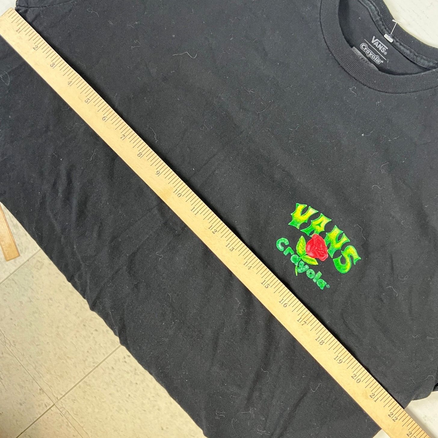 Vans VANS x Crayola Mens T-Shirt size Large Crayons Rainbow Rose Size US L / EU 52-54 / 3 - 8 Thumbnail