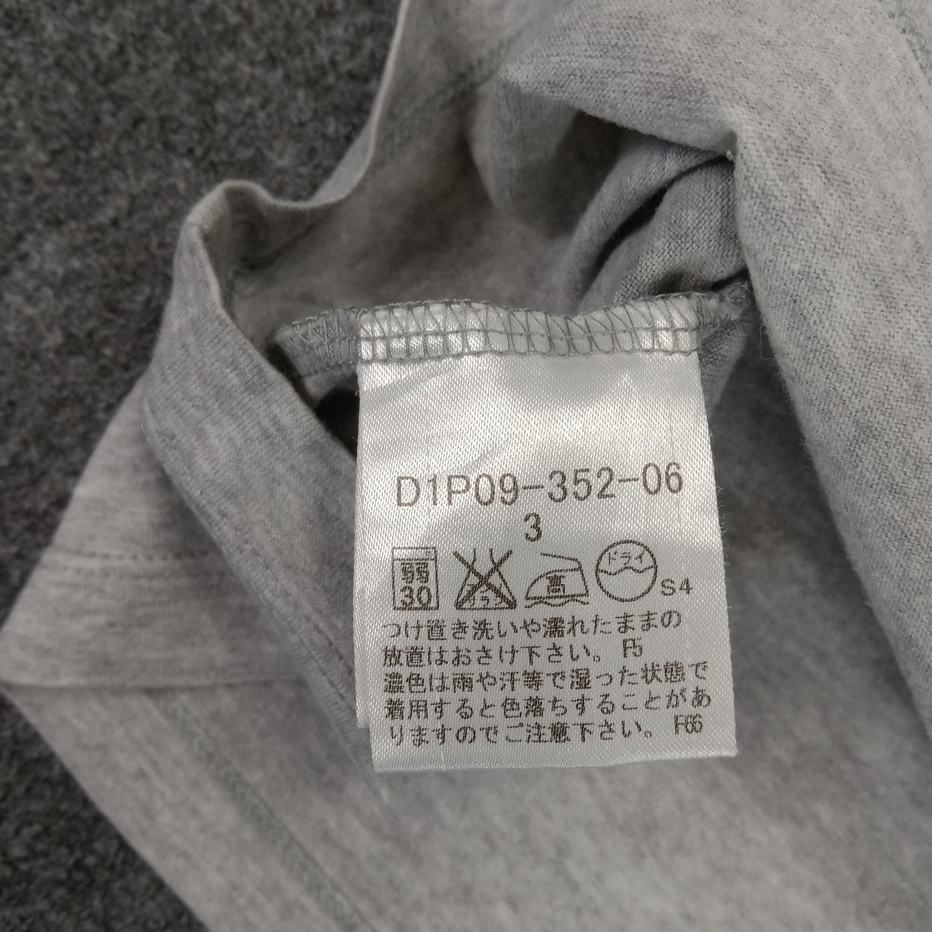 Burberry × Vintage Burberry Black Label Custom Spellout Tshirt Size US M / EU 48-50 / 2 - 6 Thumbnail