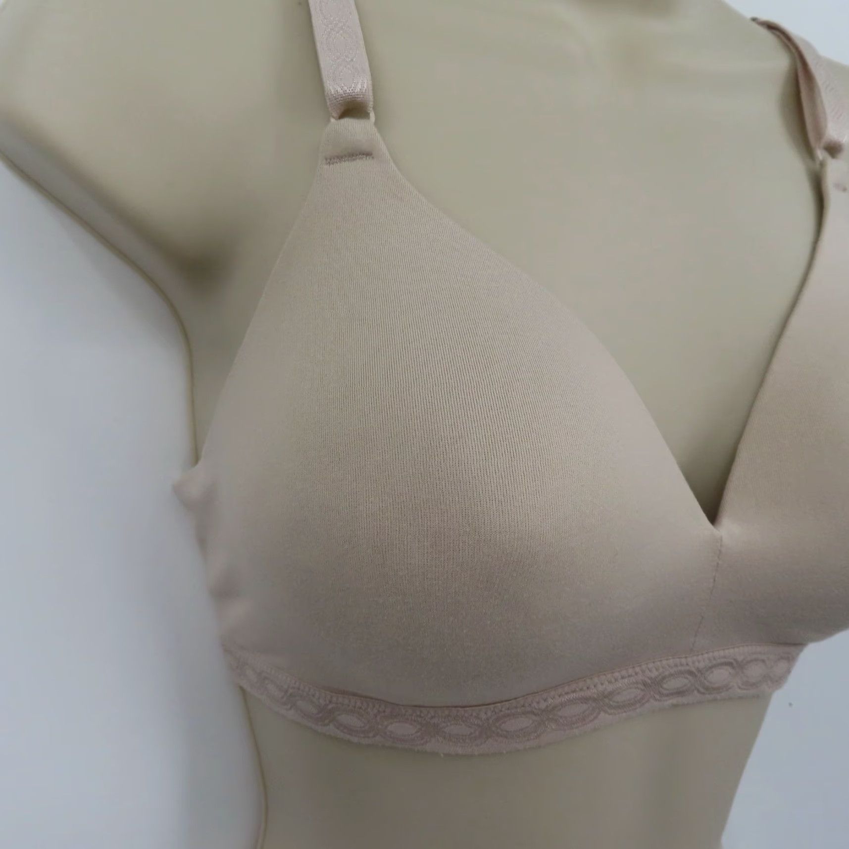 Vintage Warners Cloud 9 Super Soft Wireless Lightly Lined Comfort Bra 34C Pink Beige Womens Bra T-Shirt Style Size ONE SIZE - 3 Thumbnail