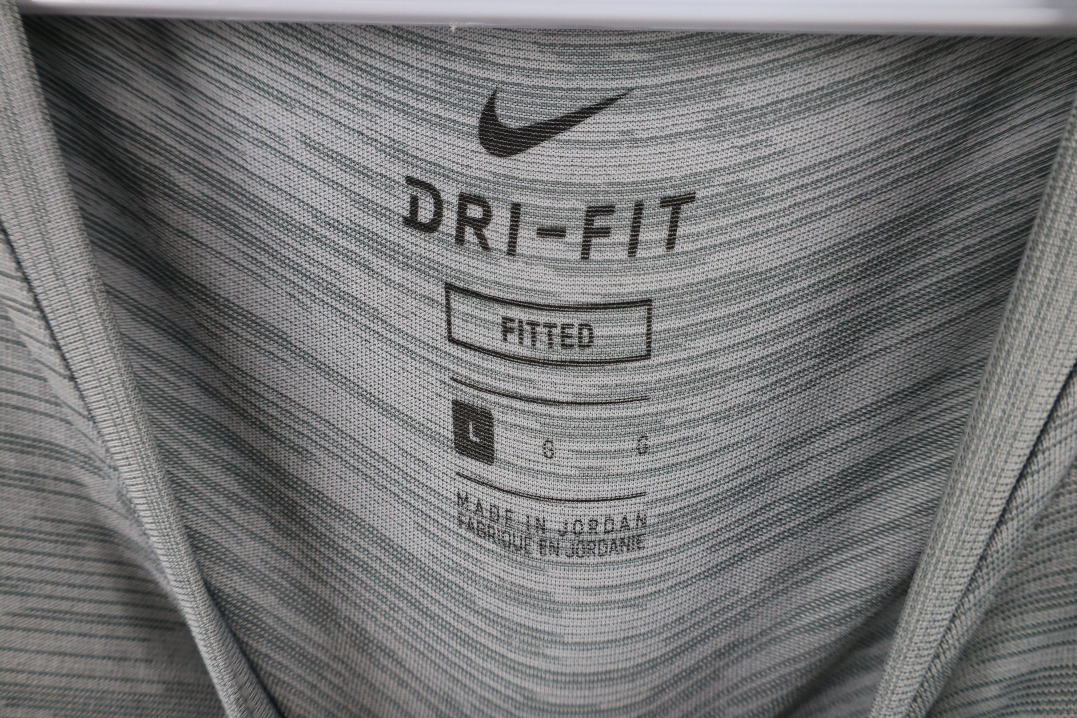 Nike × Vintage Nike Pro Compression Center Swoosh Gym Training T-Shirt Gray Size US L / EU 52-54 / 3 - 9 Thumbnail