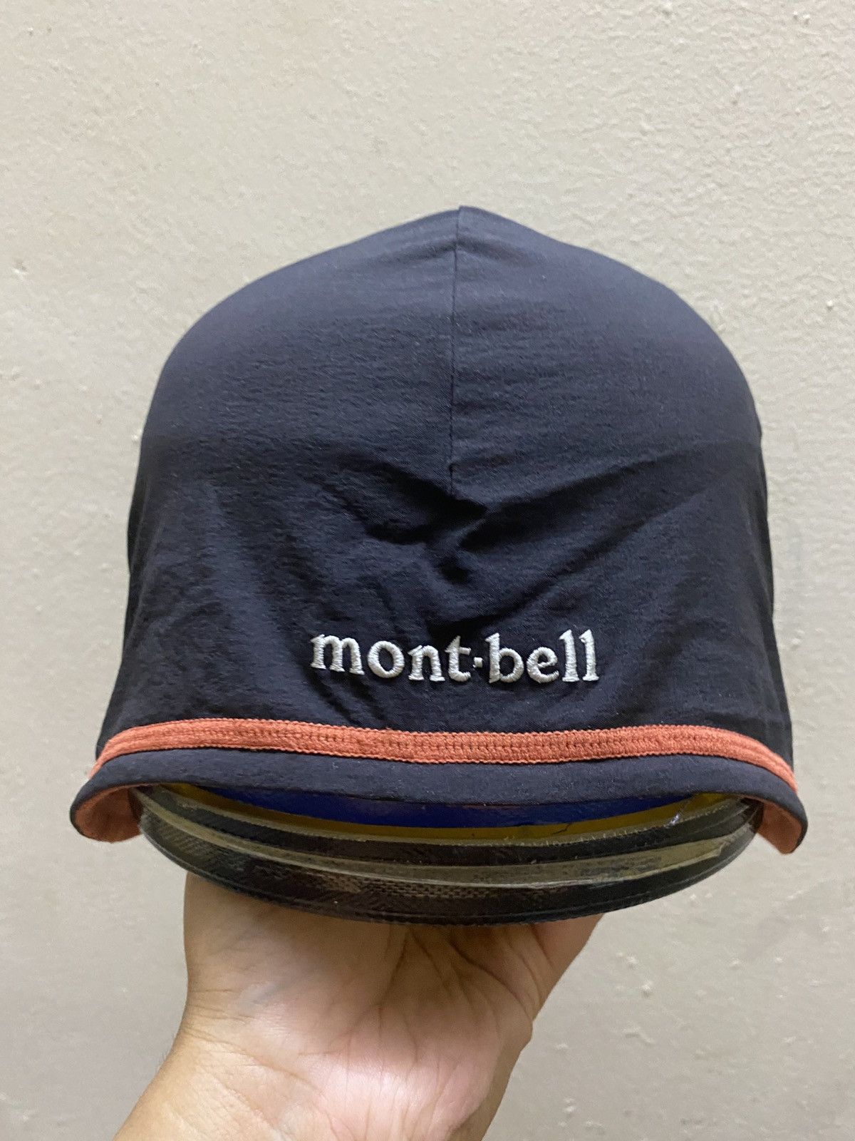 Montbell VINTAGE REVERSIBLE MONTBELL BEANIE WITH EAR COVER Size ONE SIZE - 3 Thumbnail