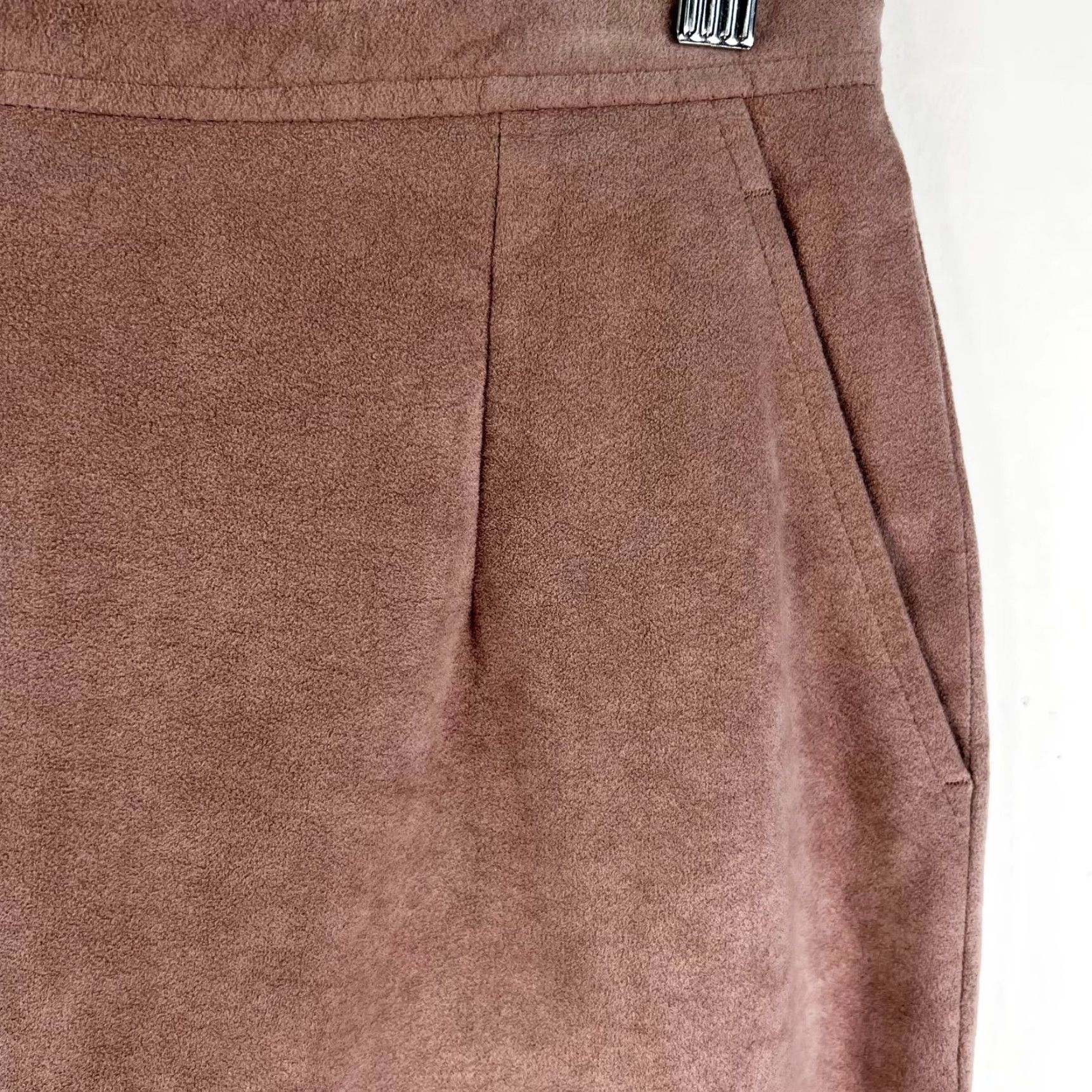 Roots Roots Faux Leather A Line Skirt Womens Size 14 Beige Pockets Midi Skirt Womens Beige Pockets 14 USA Seller Size 36" / US 14 / IT 50 - 2 Thumbnail