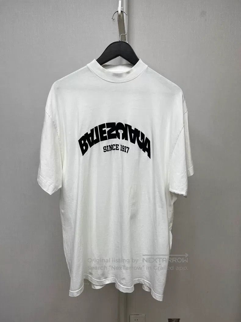 Balenciaga Balenciaga White Reversed Letter Embroidered Short Sleeve Size US S / EU 44-46 / 1 - 1 Thumbnail