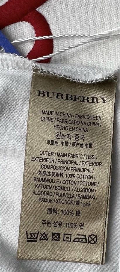 Burberry Burberry / Classic White Short Sleeve T-shirt K12 Size US S / EU 44-46 / 1 - 7 Thumbnail