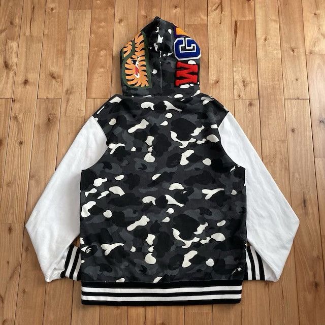 Bape 💫Glow in the dark💫 BAPE City Camo Shark Full Zip Hoodie APE Size US XXL / EU 58 / 5 - 4 Thumbnail