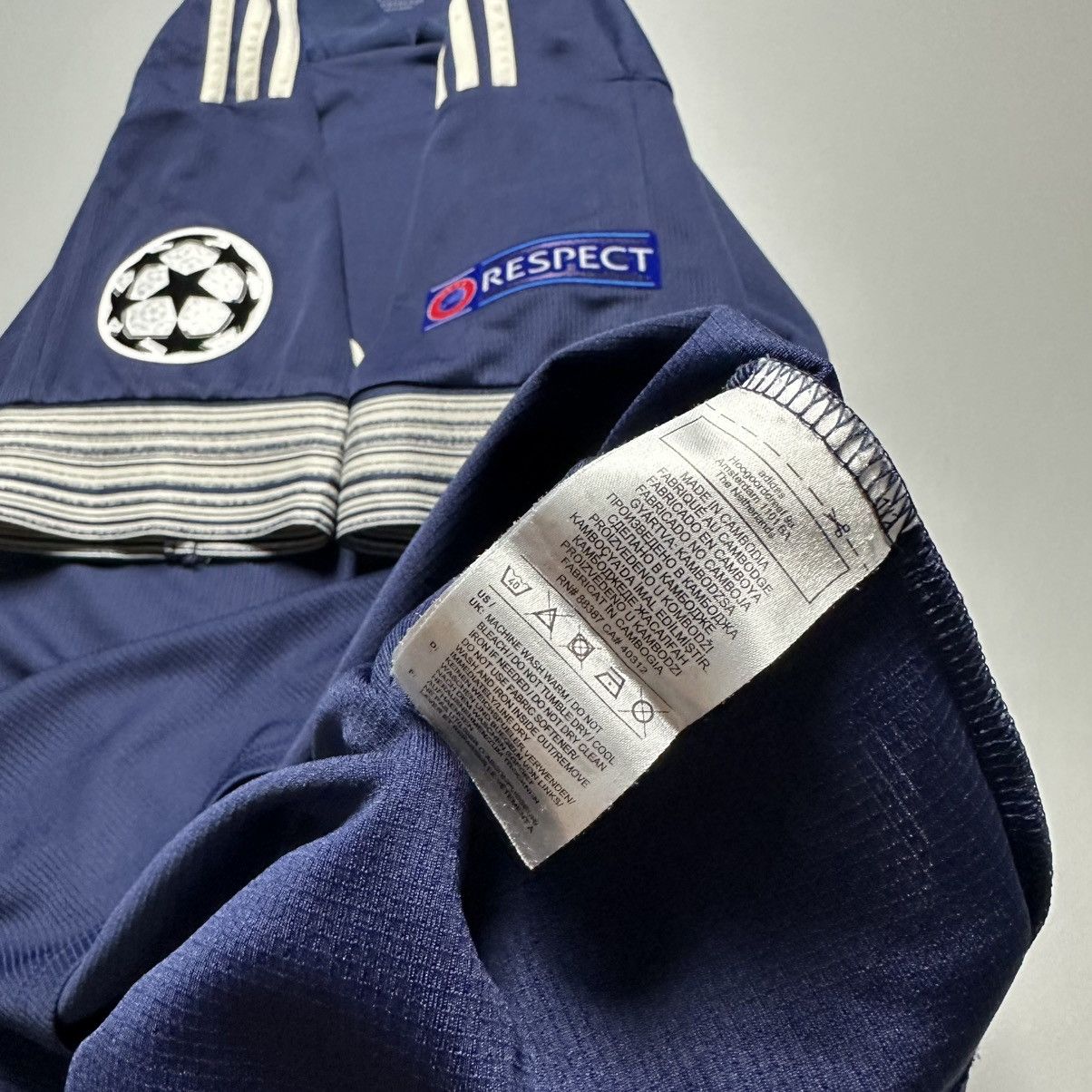 Vintage JUVENTUS ADIDAS 2020/2021 FOOTBALL AWAY JERSEY #7 RONALDO Size US M / EU 48-50 / 2 - 12 Thumbnail