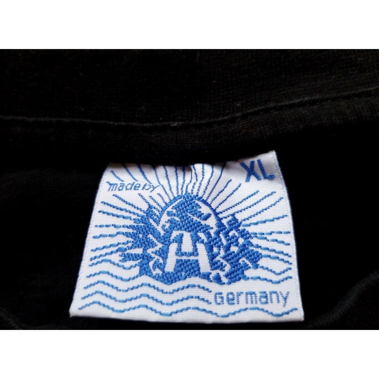 Vintage VINTAGE Germany Stocknagel Crest Graphics TShirt XL Men Black Crew Neck Short Sleeve Soccer City Crests T-Shirt Size US XL / EU 56 / 4 - 5 Thumbnail