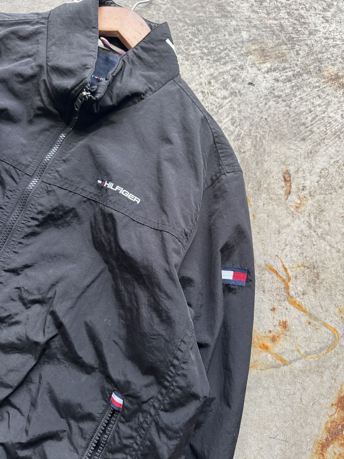 Tommy Hilfiger × Vintage Vintage Y2K Tommy Hilfiger light black rain jacket Size US L / EU 52-54 / 3 - 2 Thumbnail