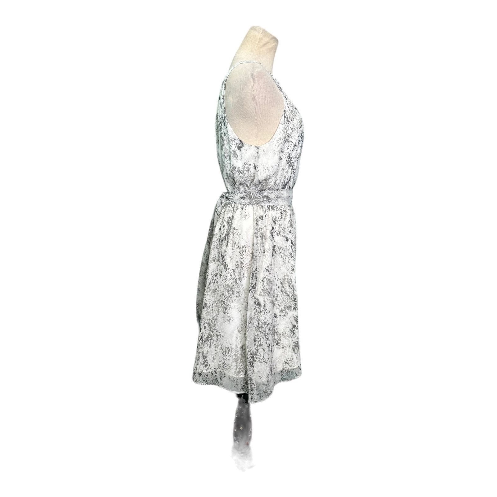 Banana Republic Banana Republic snake print sleeveless belted dress size 4 Size S / US 4 / IT 40 - 9 Thumbnail