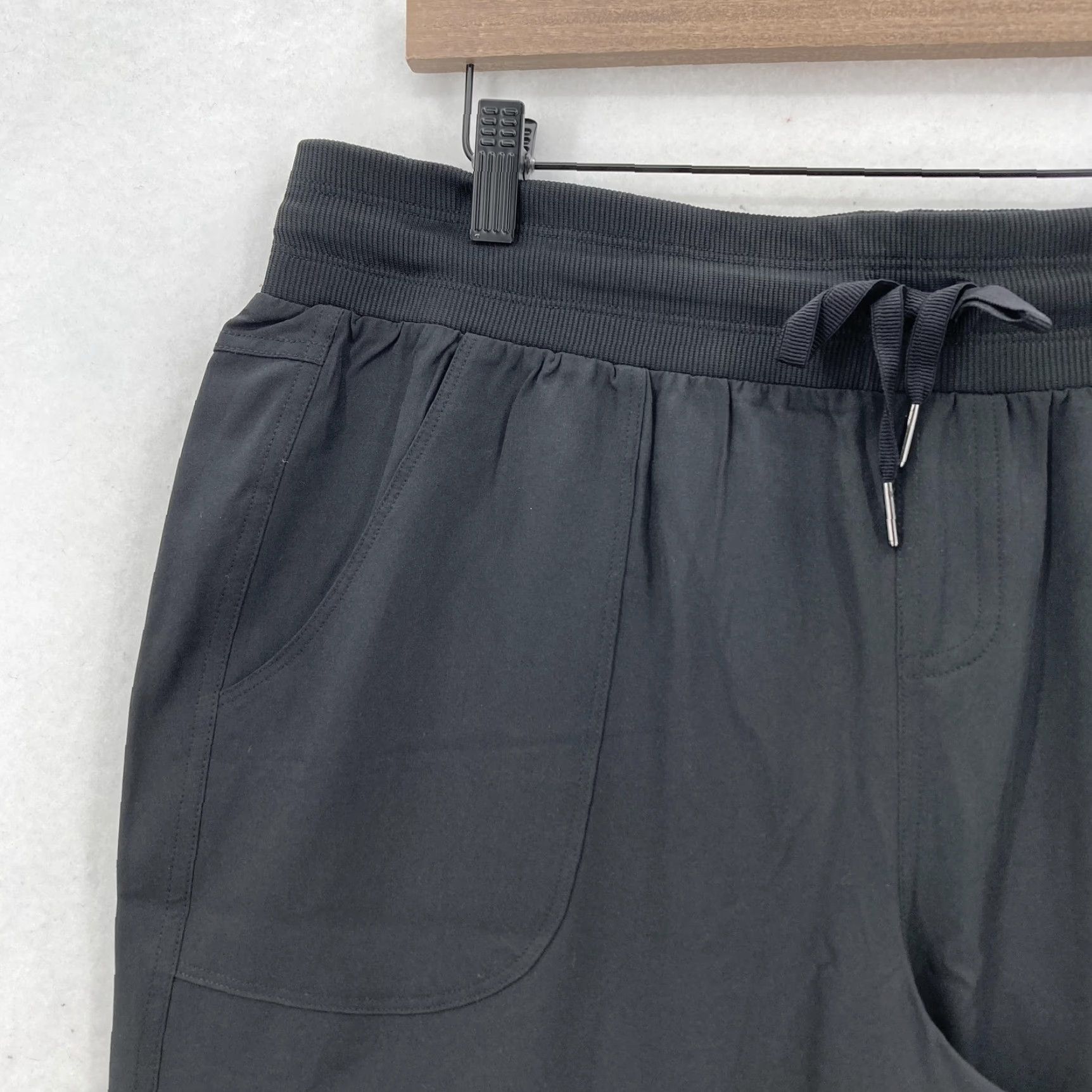 Vintage RBX Pants Womens Large Black Woven Capri Jogger Cargo Drawstring Stretch Running Size 36" / US 14 / IT 50 - 3 Thumbnail