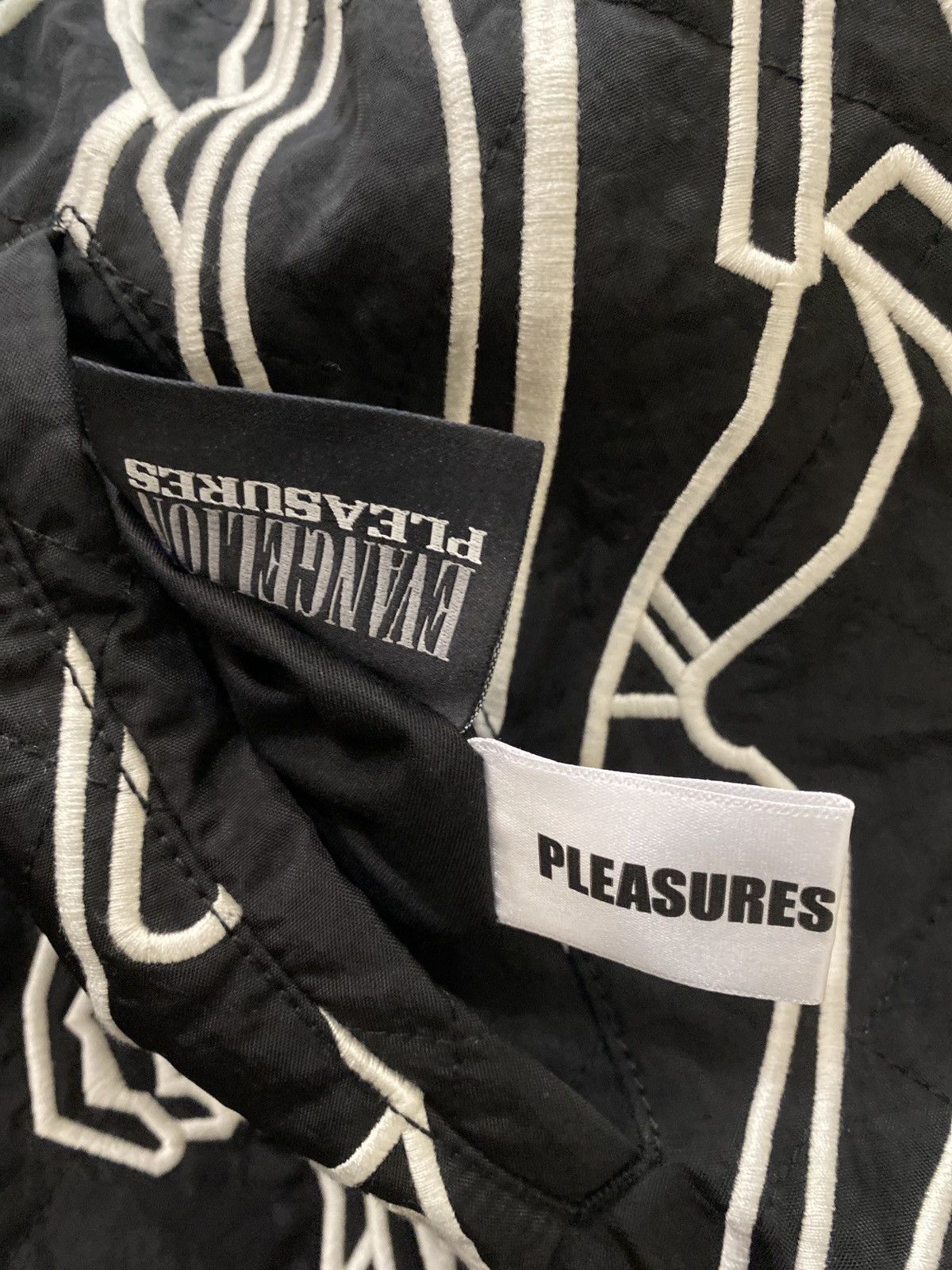 Pleasures Pleasures x Neon Genesis Evangelion Reversible Bomber Size US L / EU 52-54 / 3 - 8 Thumbnail