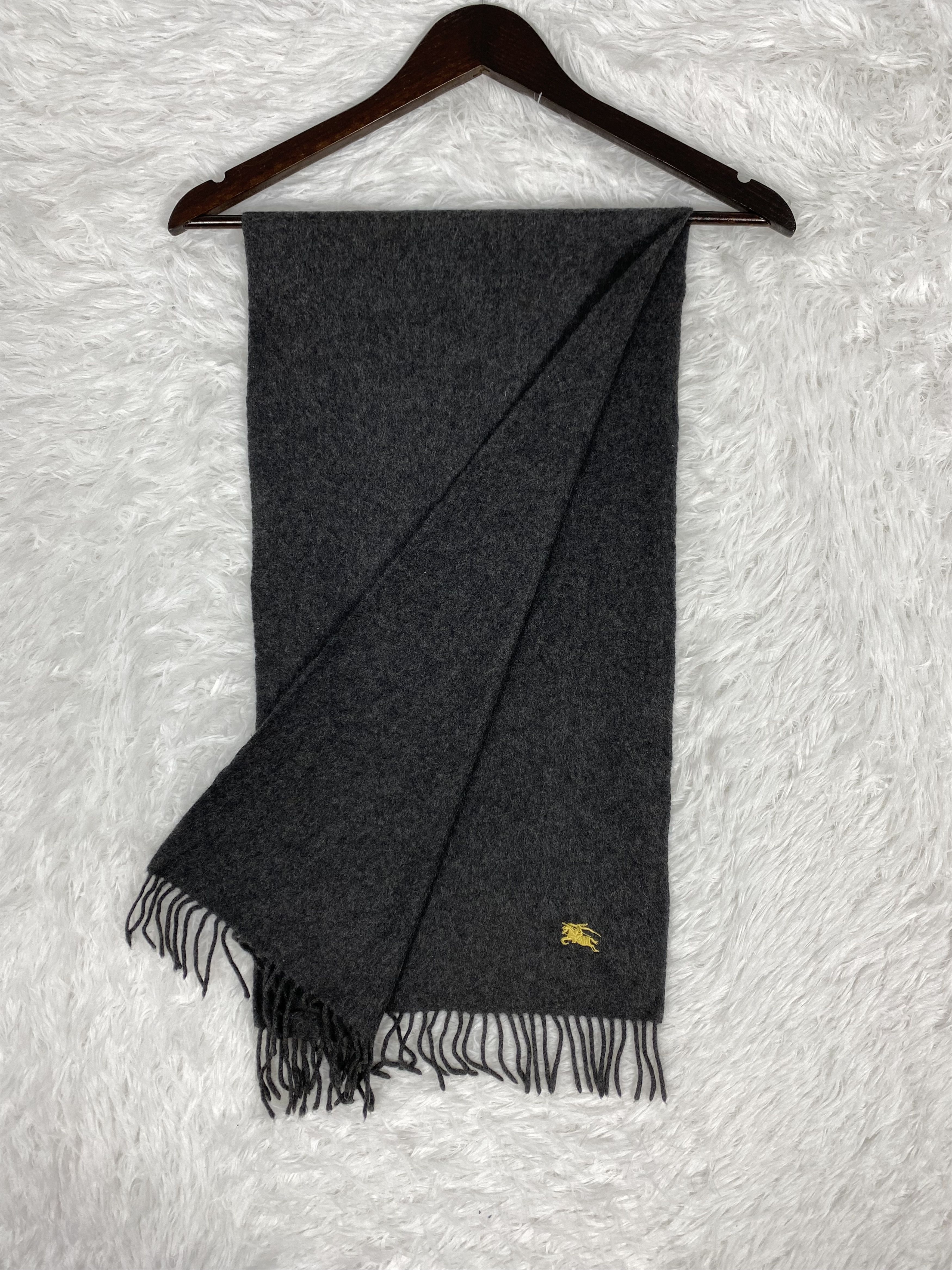 Burberry Vintage Burberry Scarf / Muffler Neckwear PM0015 Size ONE SIZE - 7 Thumbnail