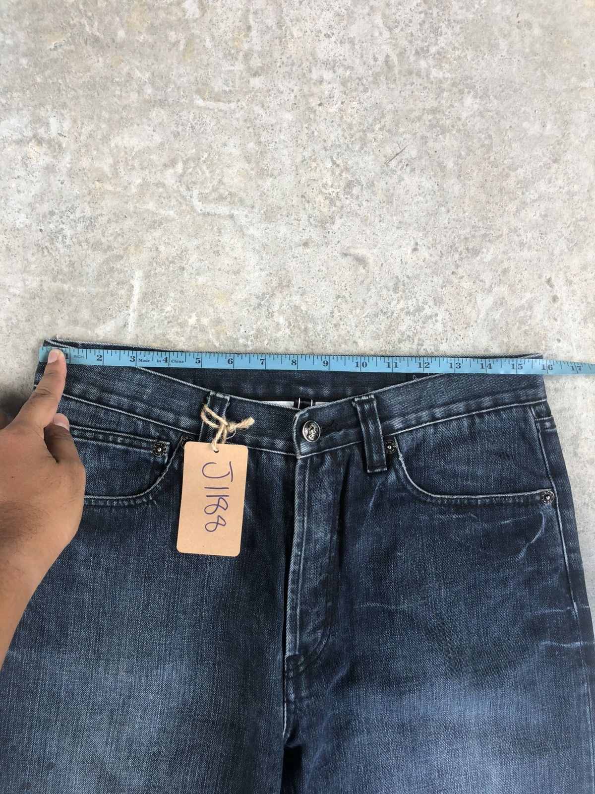 Damien Hirst × Levi's Levi’s Damien Hirst Limited Edition 2008 Size US 31 - 23 Thumbnail