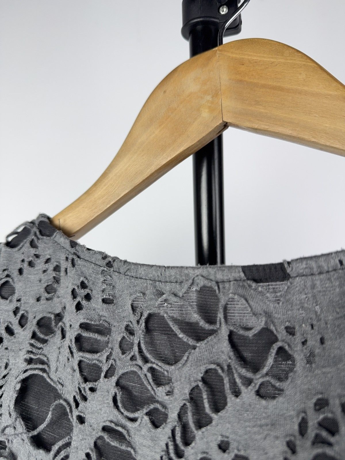Japanese Brand Distressed Mesh Layered Crop Top Gray Grunge Avant Garde Size XS / US 0-2 / IT 36-38 - 7 Thumbnail