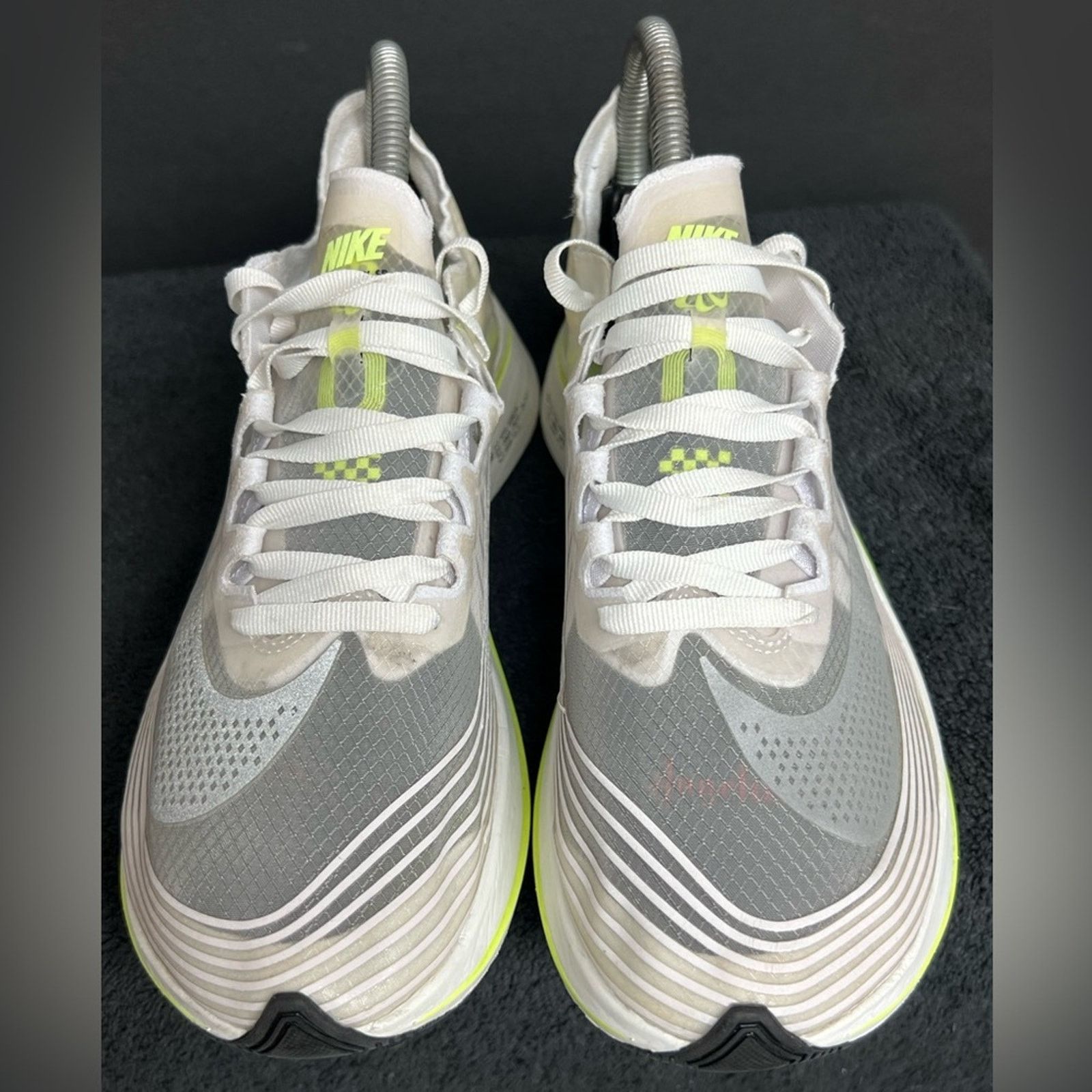 Nike NIKE Running Shoe Size 7 ZOOM FLY SP MEN'S WHITE VOLT GLOW Size US 7 / EU 40 - 6 Thumbnail