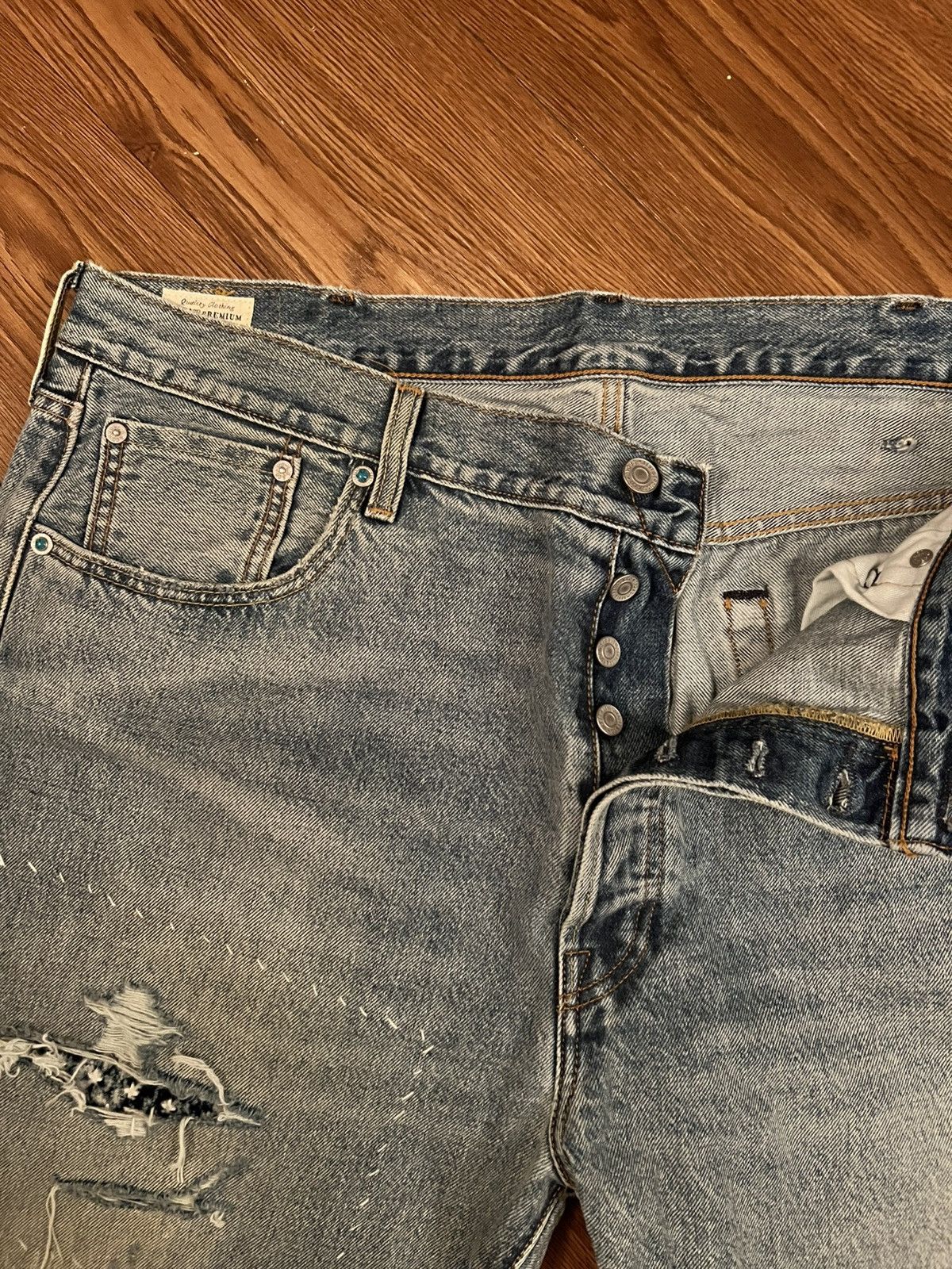 Levi's Levi 501 Selvedge distressed denim Size US 40 / EU 56 - 6 Thumbnail