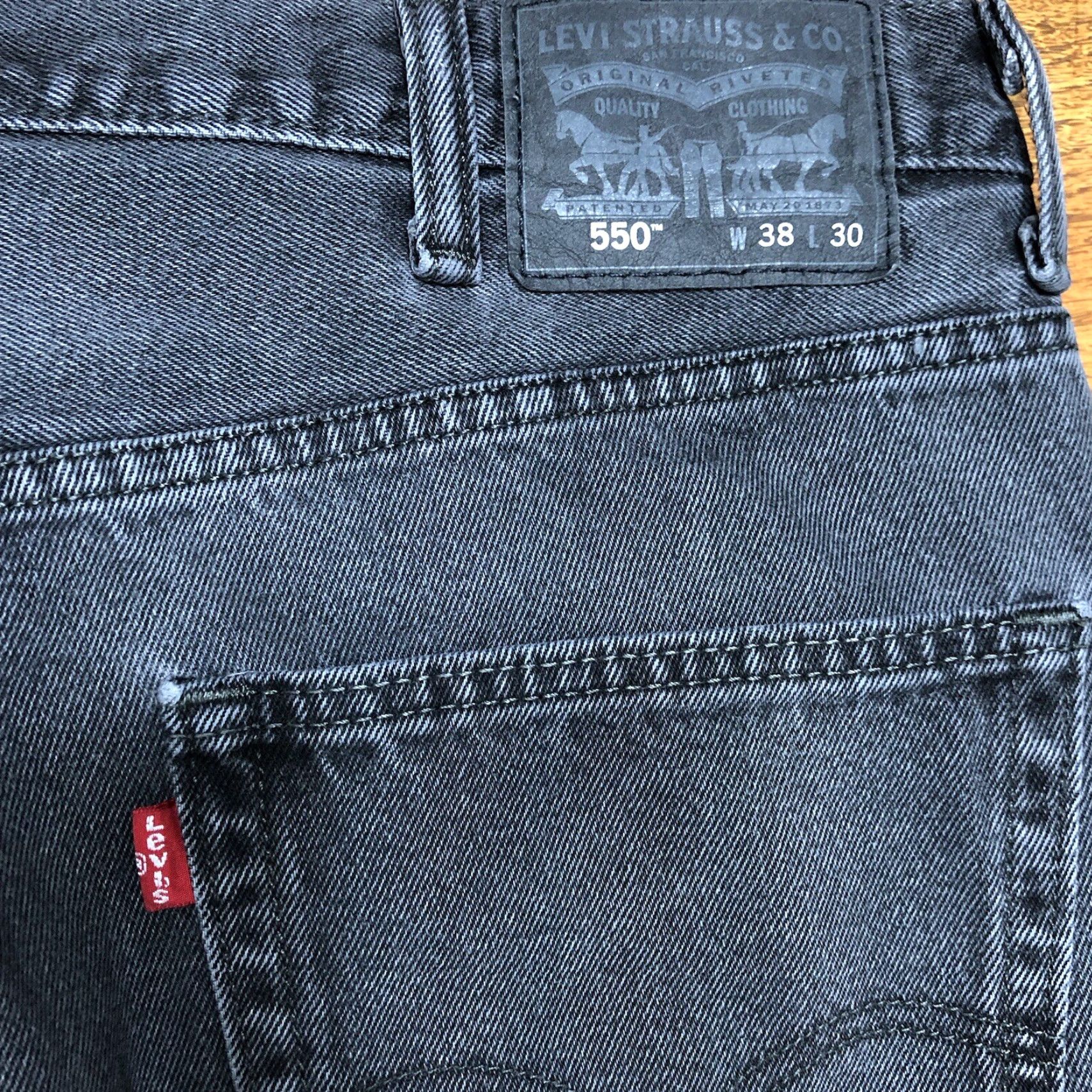 Levi's Levi's 550 Jeans Straight Mens 38x30 Black Denim 100% Cotton Relaxed Fit Belt Loops Zipper 5-Pocket Western USA Classic 80s 90s Mens Size US 38 / EU 54 - 4 Thumbnail