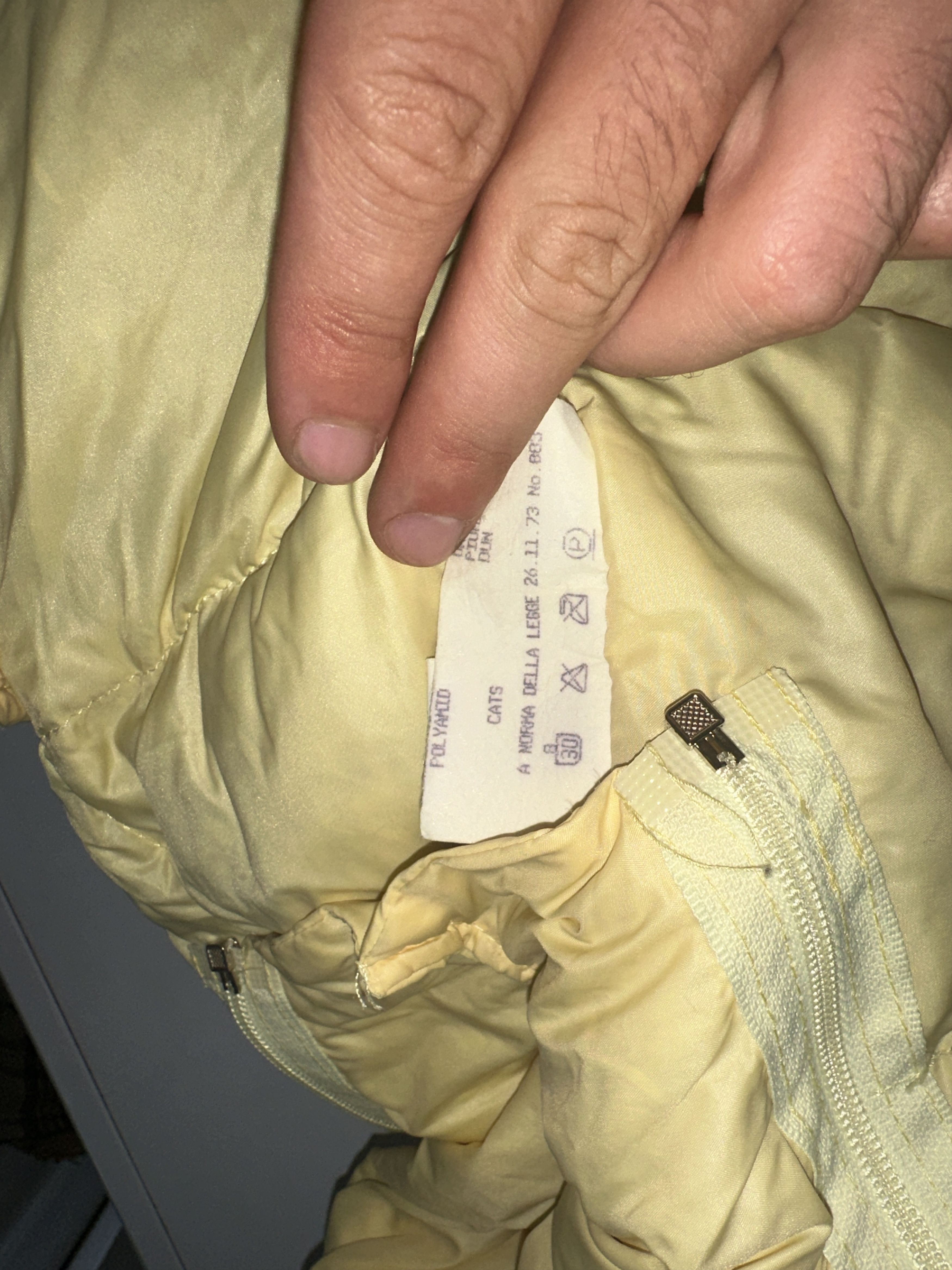 Moncler Rare Grenoble Moncler 1984 Goose Down Piumino Size 3 M L Size US L / EU 52-54 / 3 - 10 Thumbnail