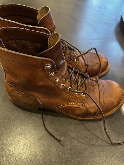 Red Wing Iron Ranger Size US 9 / EU 42 - 2 Thumbnail