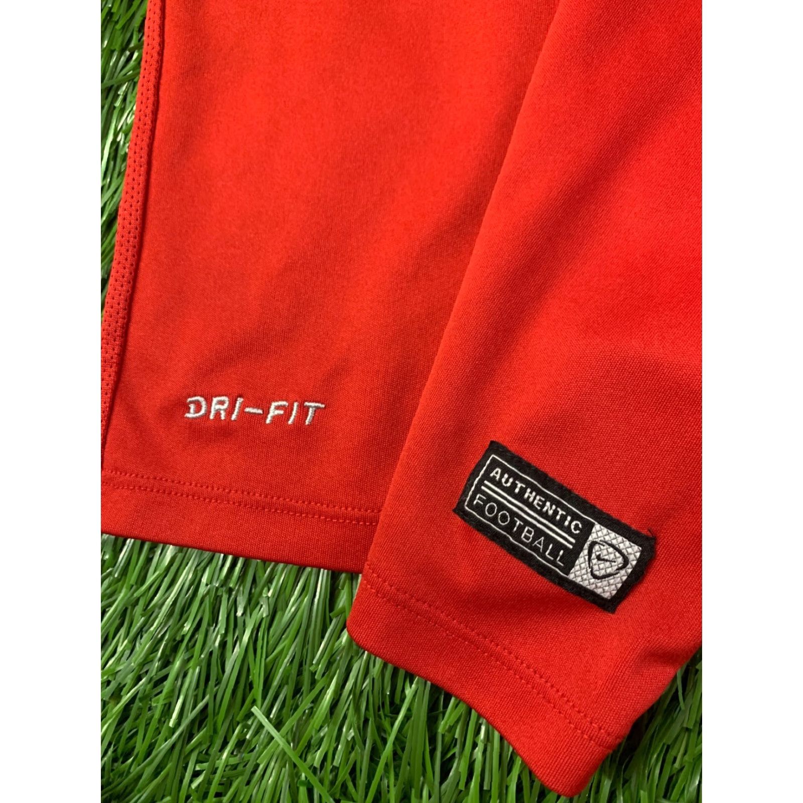 Nike Nike Academy Dri-FIT Football Shirt Men M Red 2016 Jersey T-Shirt Size M, Nike Dri-FIT, Short Sleeve, Crew Neck Size US M / EU 48-50 / 2 - 4 Thumbnail